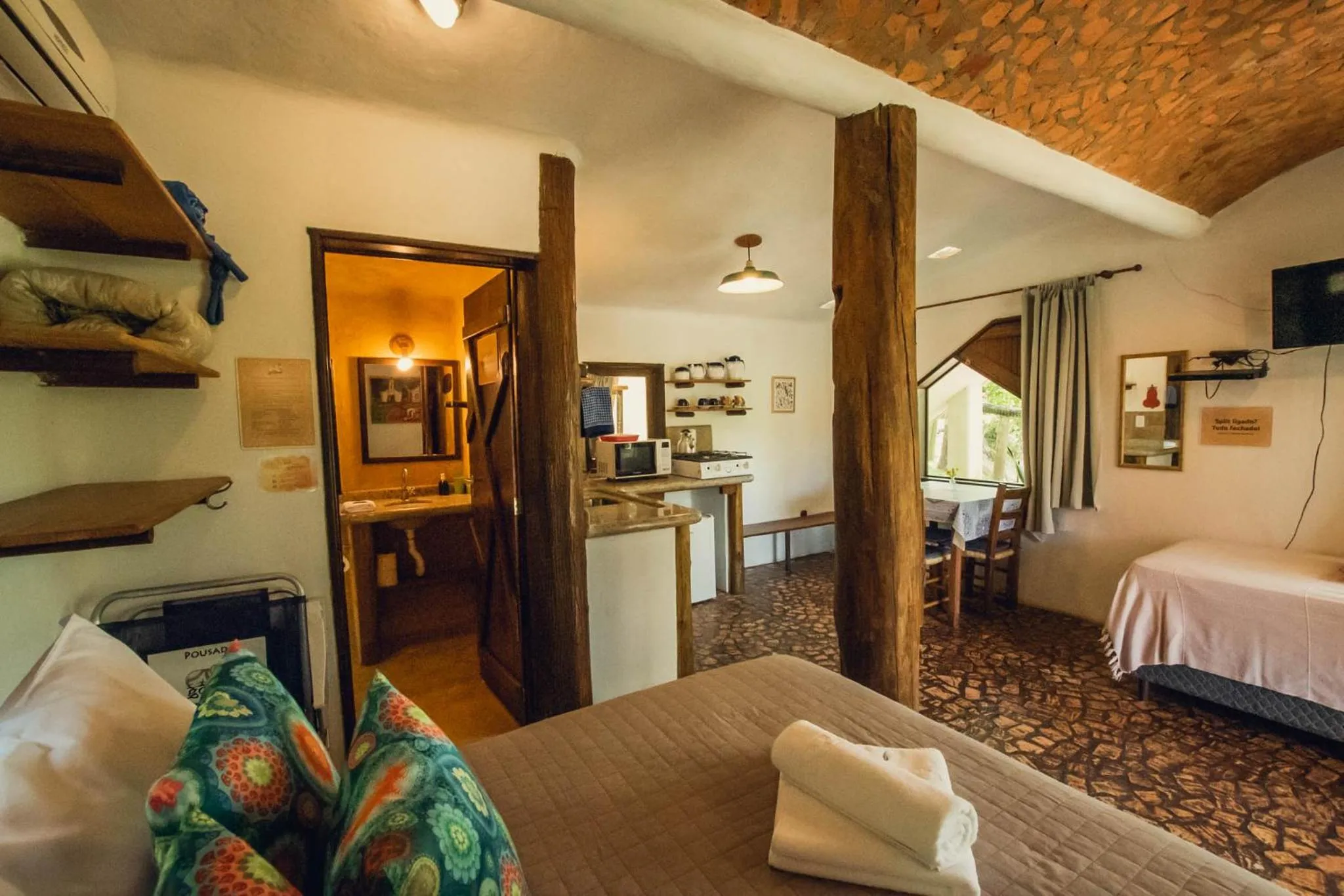 Photo of the whole room, Bed in Pousada Gopak