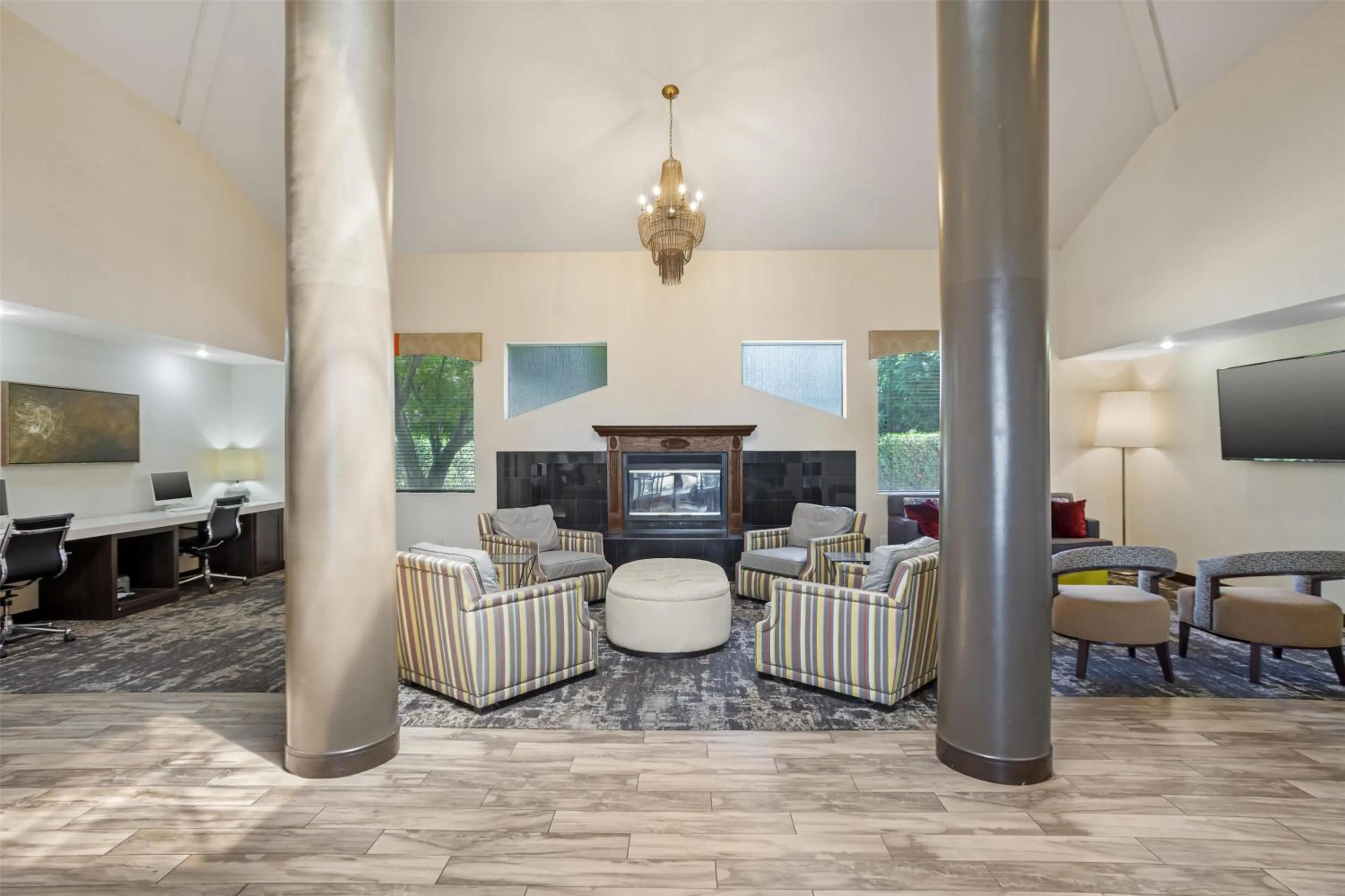 Lobby or reception in Best Western Porterville Inn