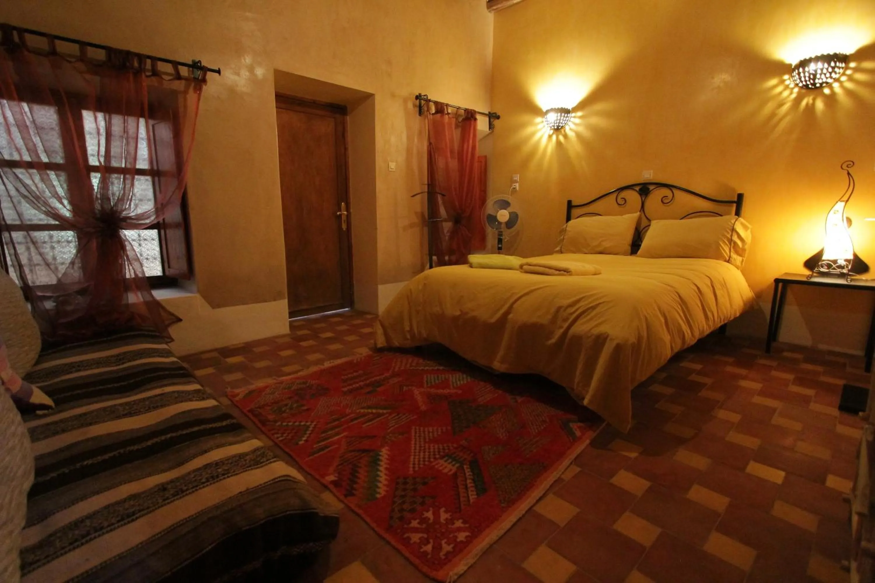 Photo of the whole room, Bed in kasbah 123 soleil