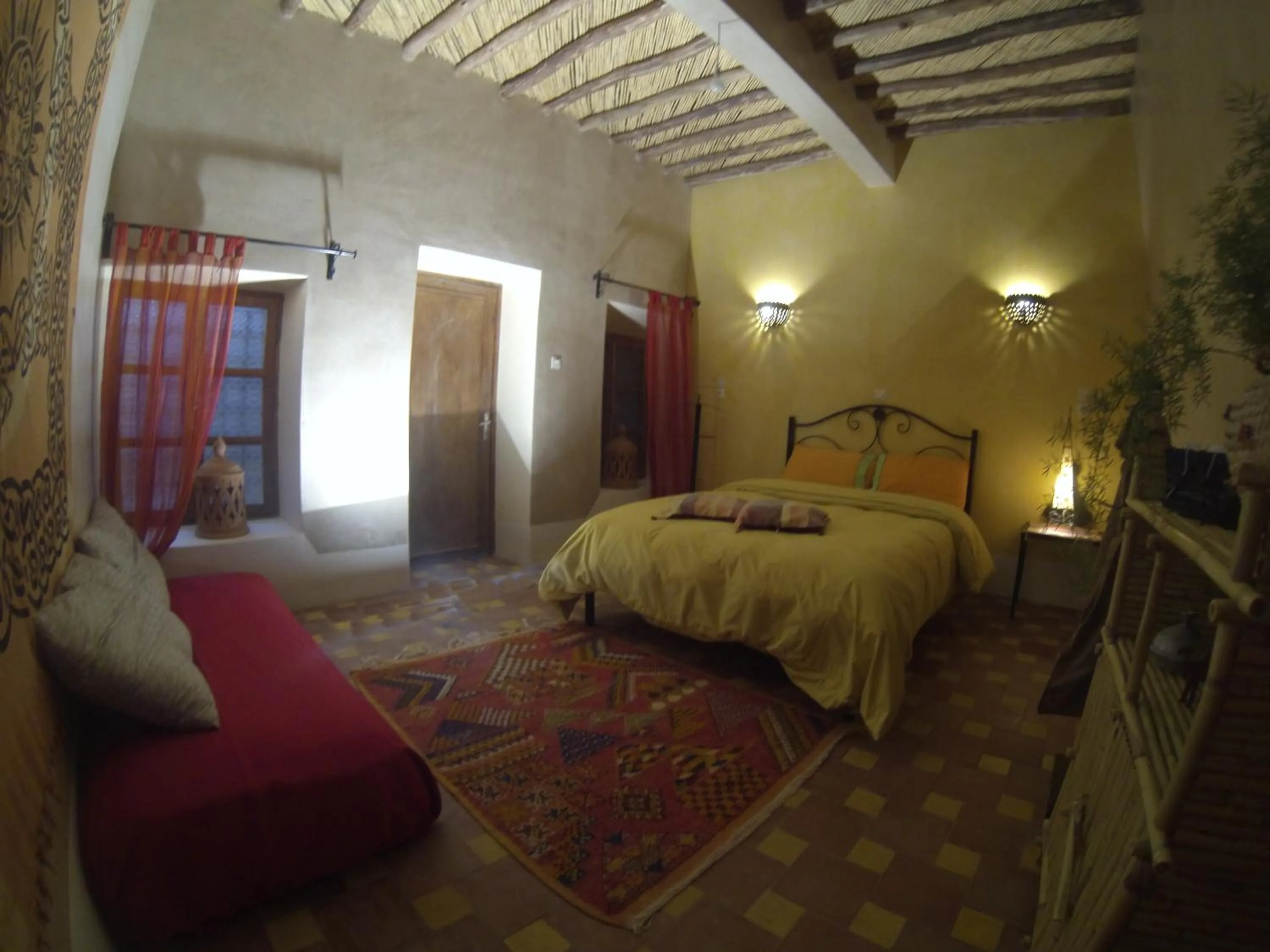 Photo of the whole room, Bed in kasbah 123 soleil