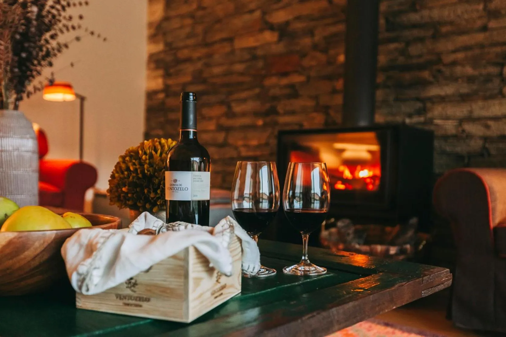 Communal lounge/ TV room in Ventozelo Hotel & Quinta