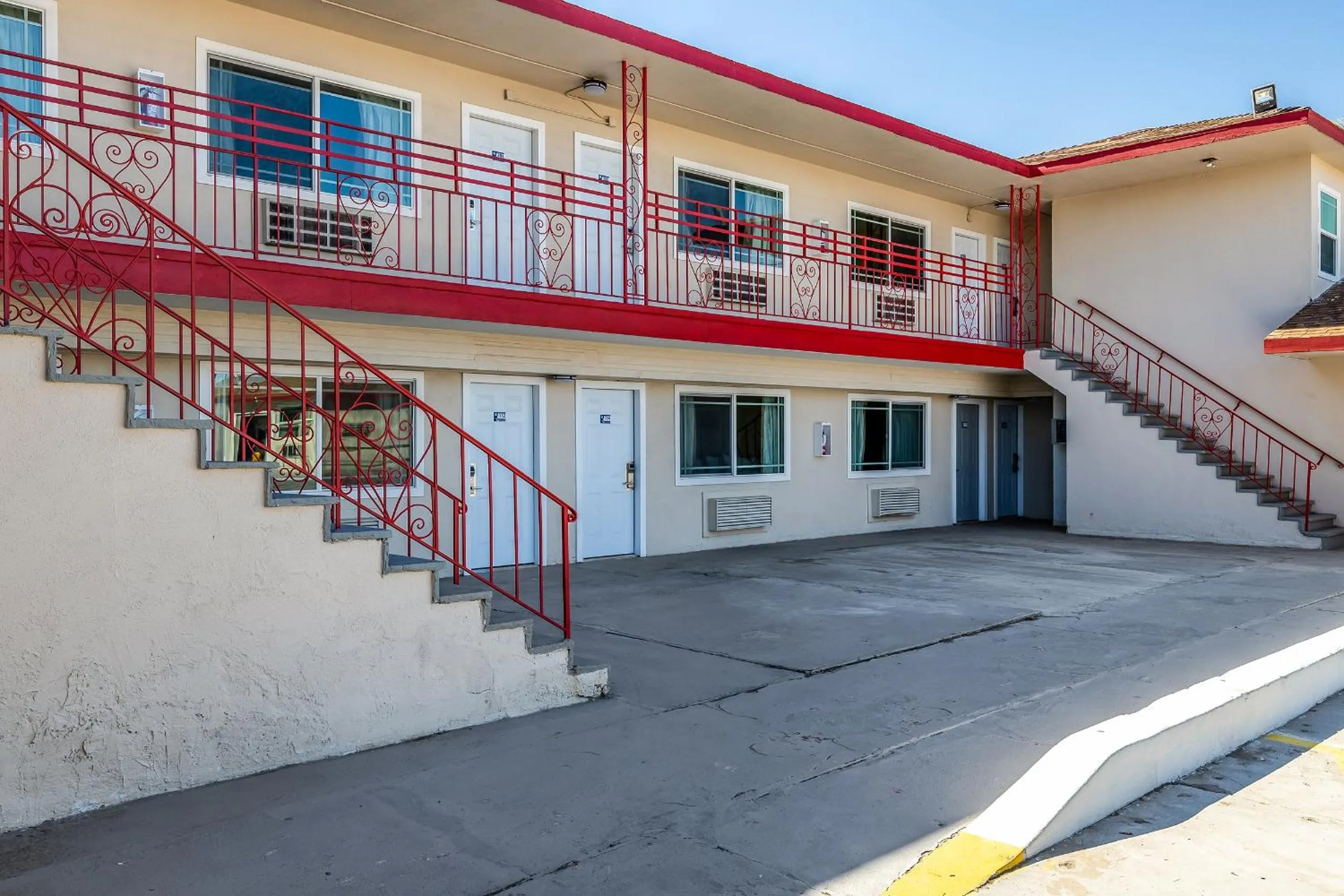 Property building in Econo Lodge Needles