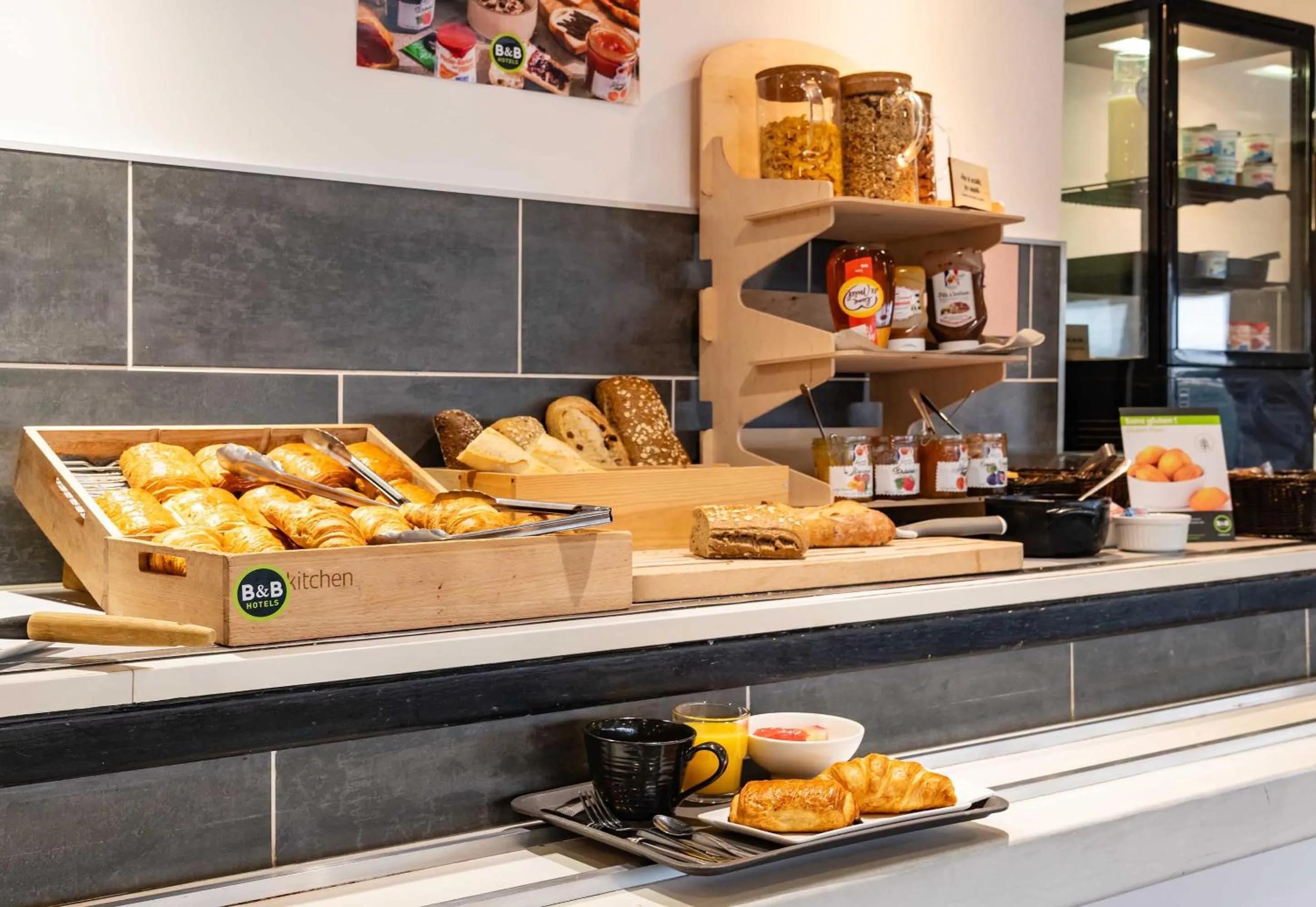 Buffet breakfast in B&B HOTEL Grenoble Université 2