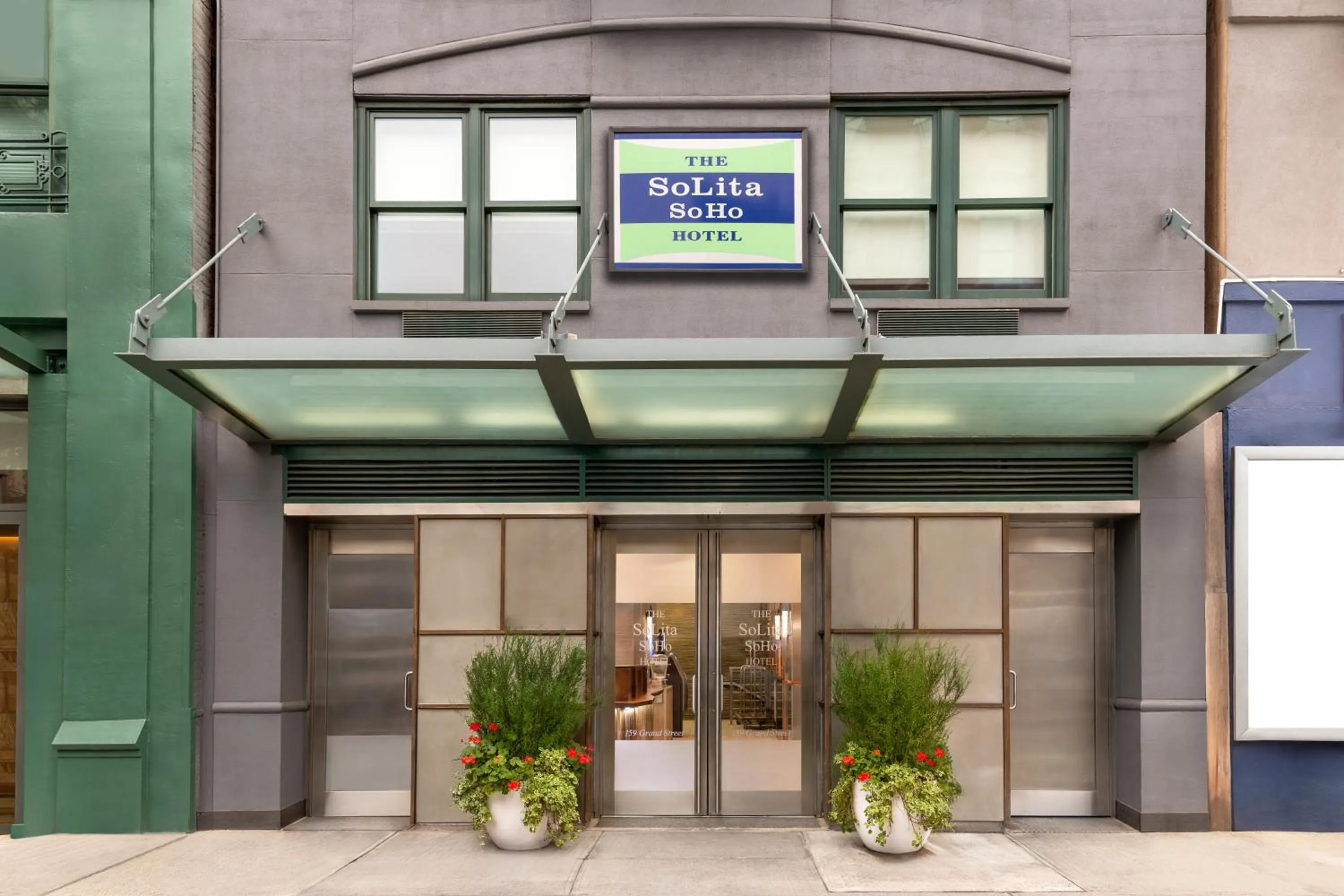 Facade/entrance in Solita Soho Hotel