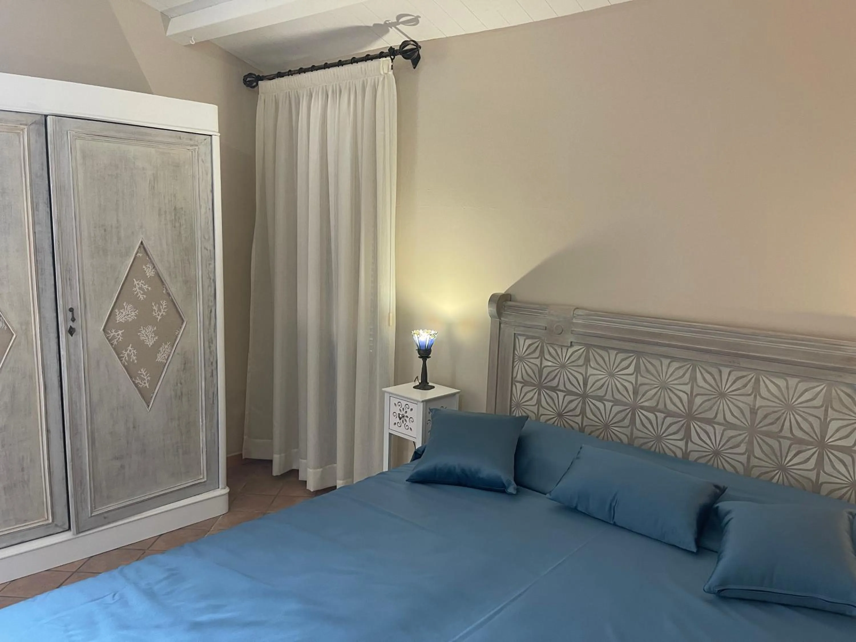 Bed in Donnaciccina Accomodation