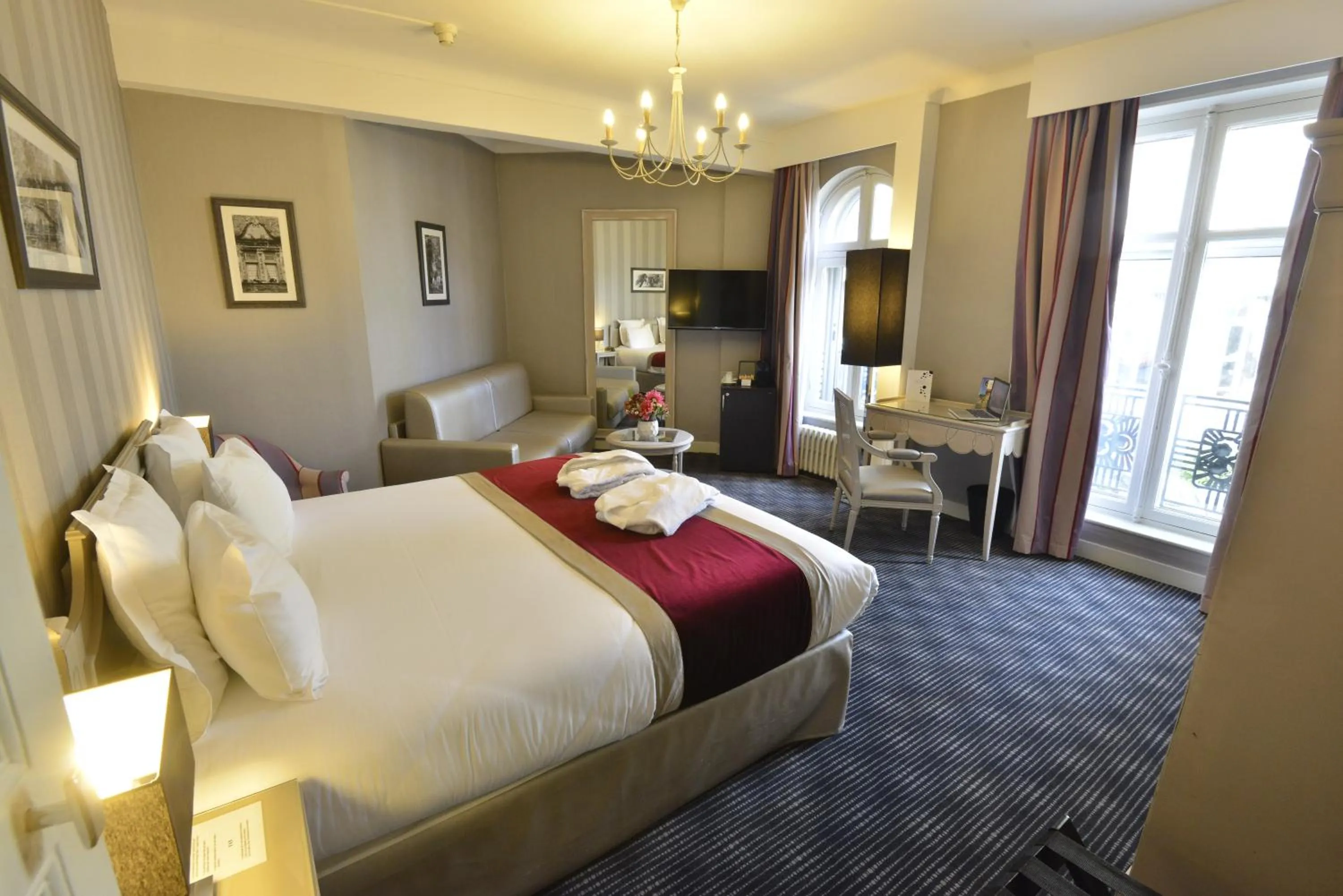 Bed in Hôtel Concordia Le Mans Centre Gare