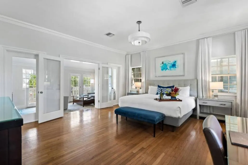 Bed in The Pillars Hotel & Club