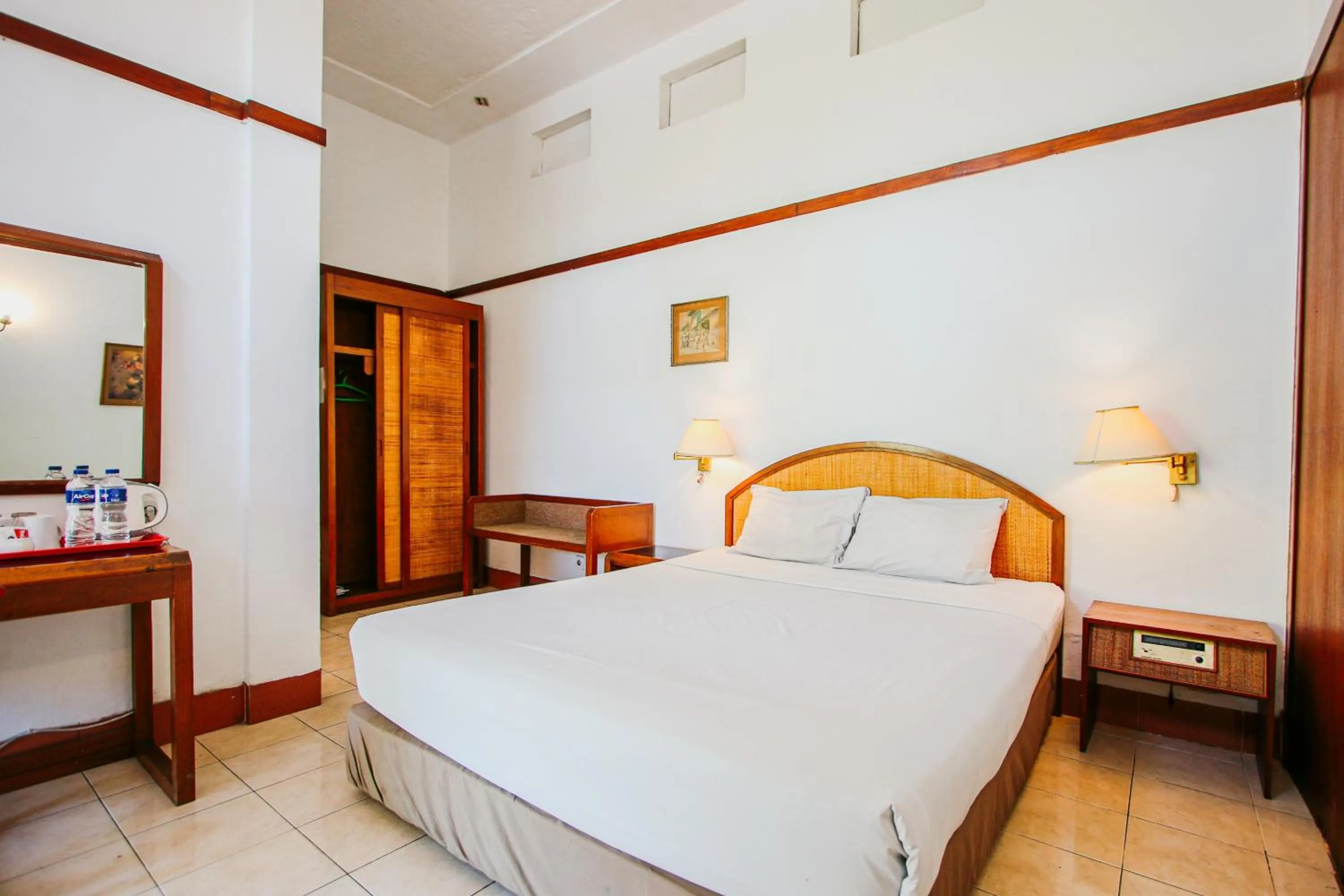 Bed in Hotel Bumi Asih Gedung Sate Bandung