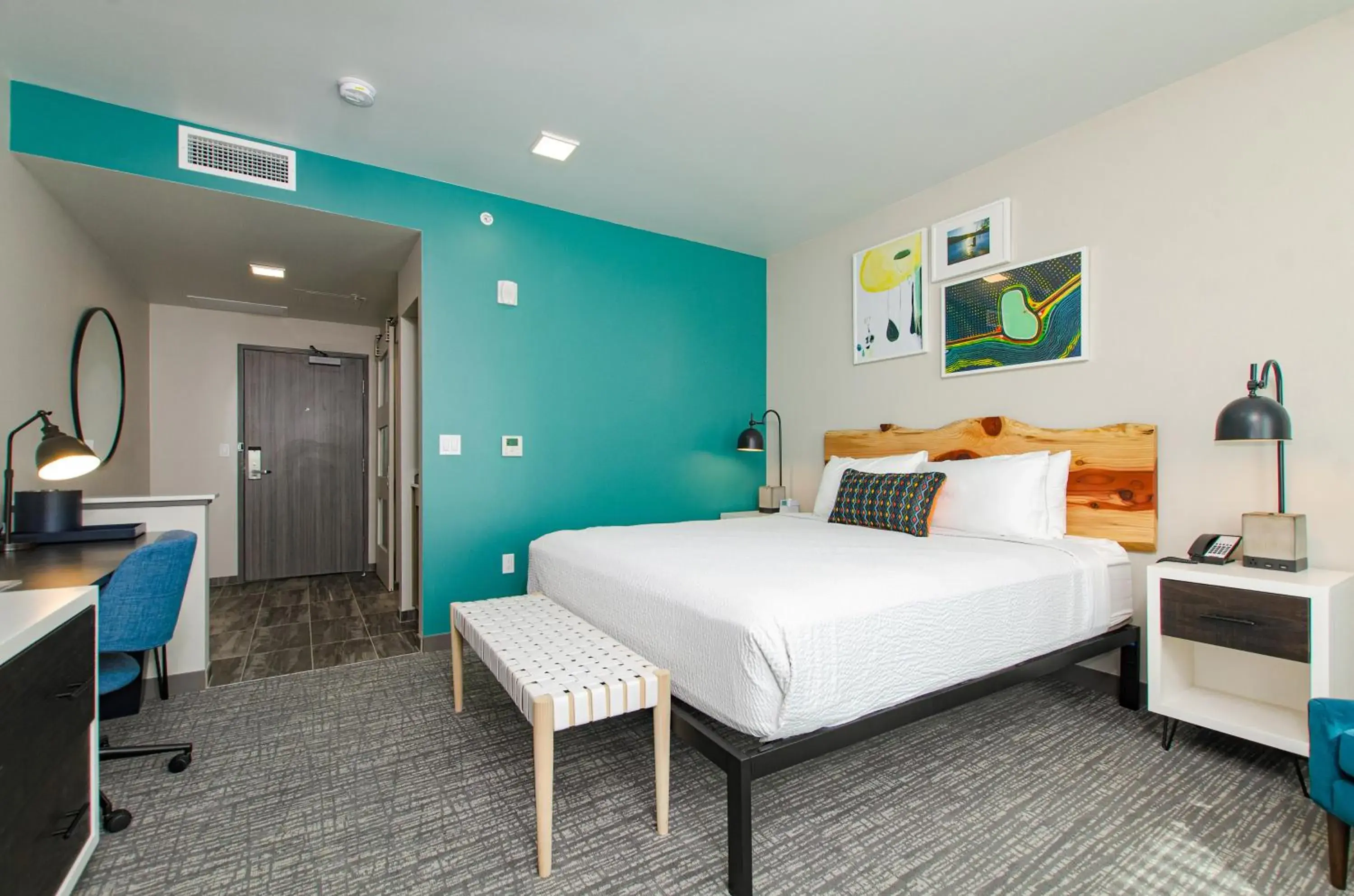 Superior King Room in The Independence Hotel Superior King Room in The Independence Hotel