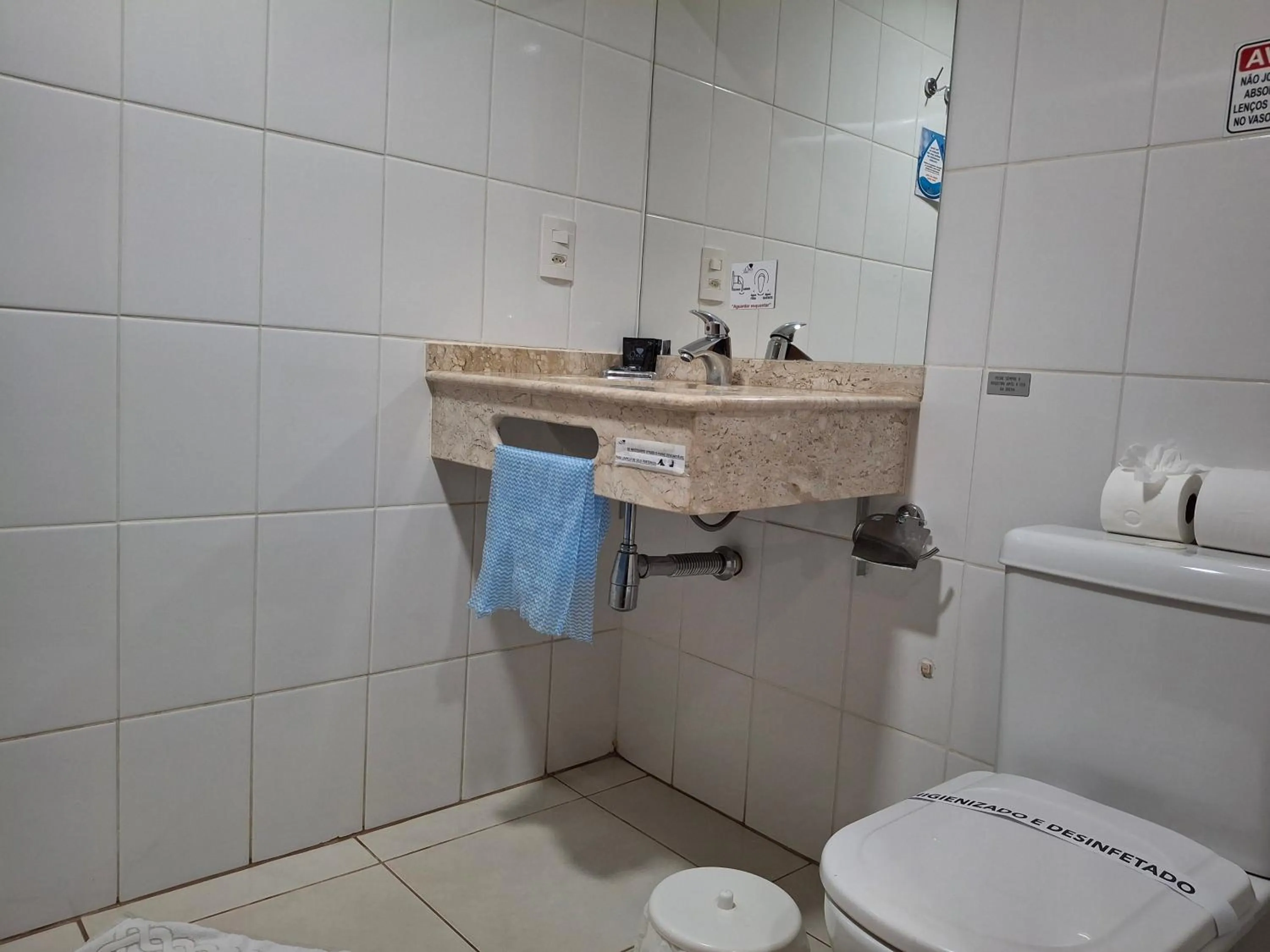 Toilet in Ônix Inn Hotel Cravinhos