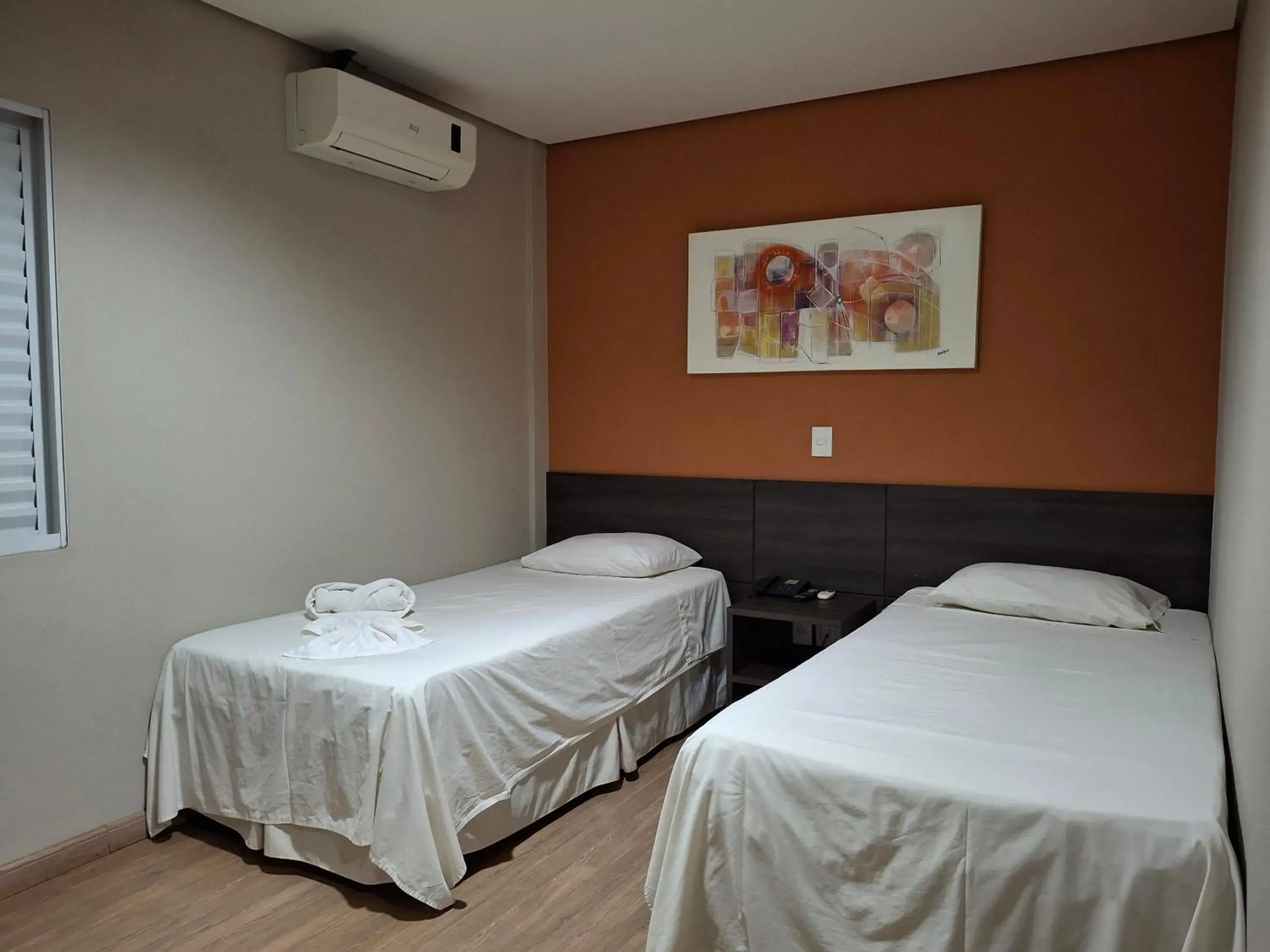 Executive Suite with Twin Beds in Ônix Inn Hotel Cravinhos Executive Suite with Twin Beds in Ônix Inn Hotel Cravinhos