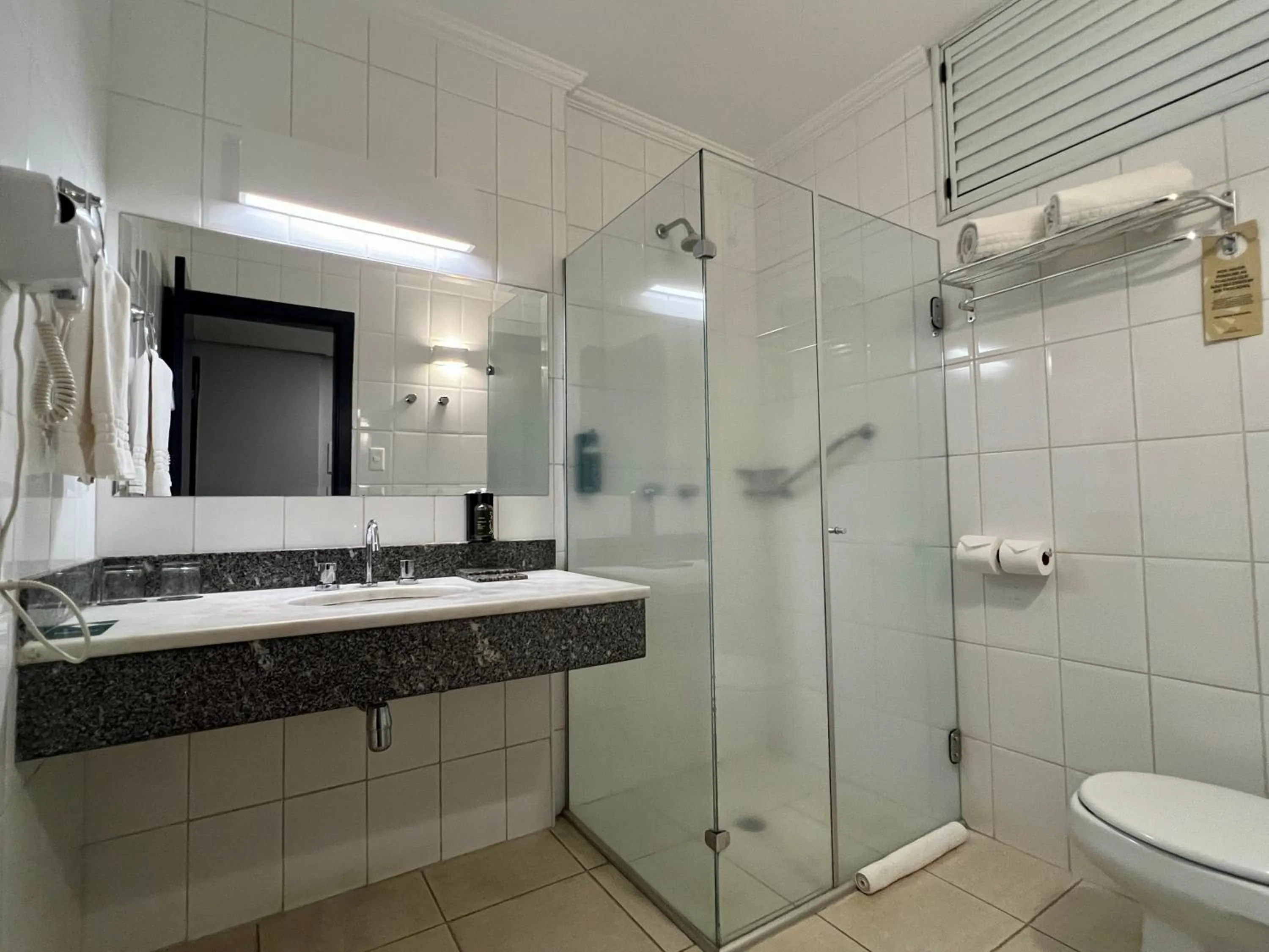 Bathroom in Transamerica Araraquara