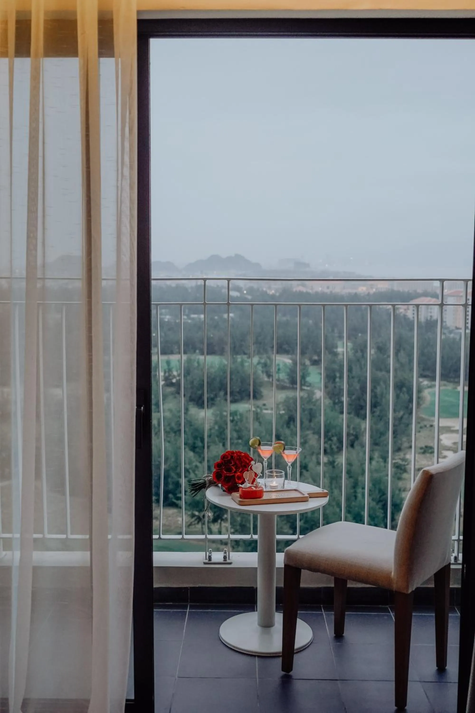 Golfcourse in Carinae Danang Hotel