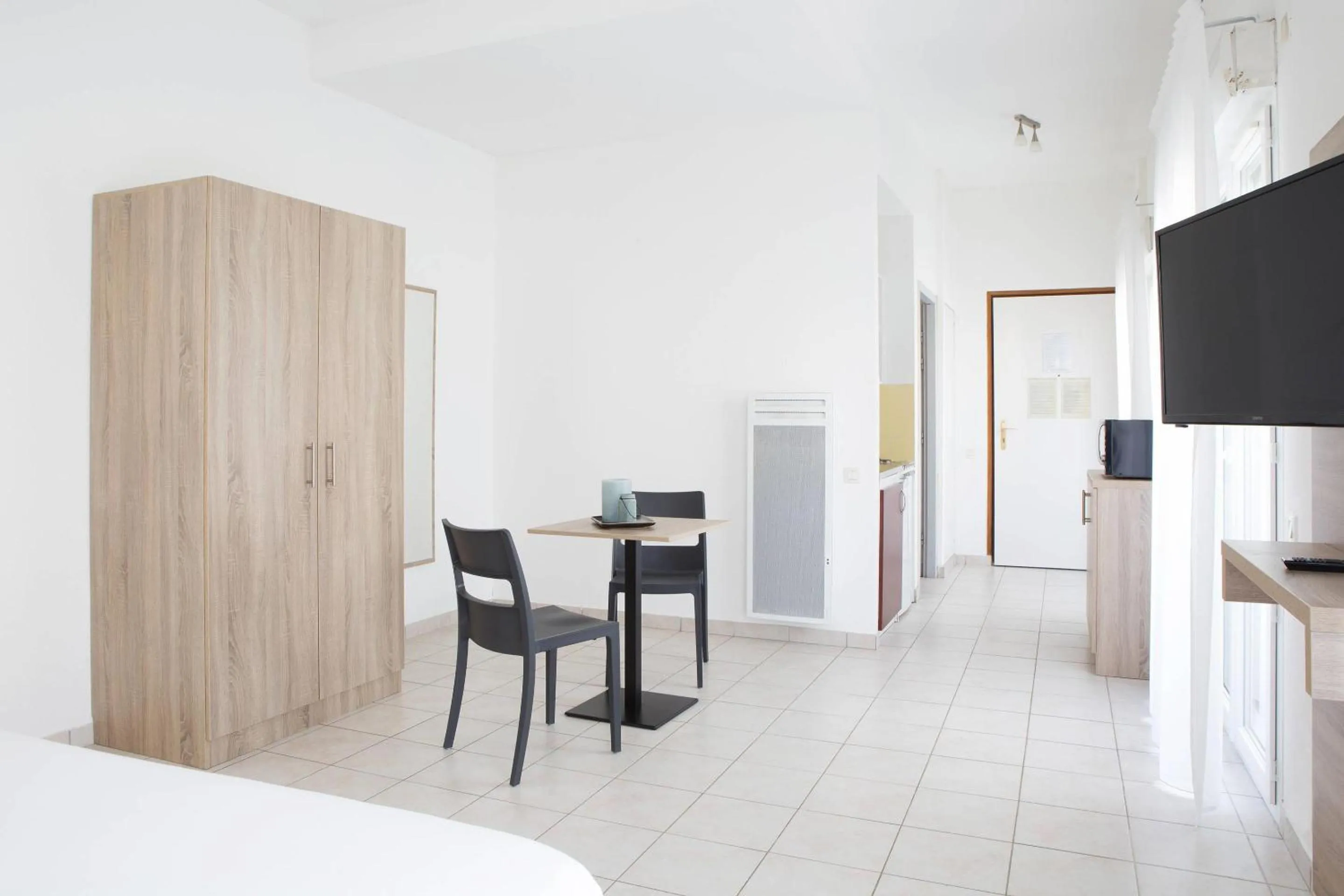 Bedroom, Bed in Comfort Aparthotel Divonne La Versoix