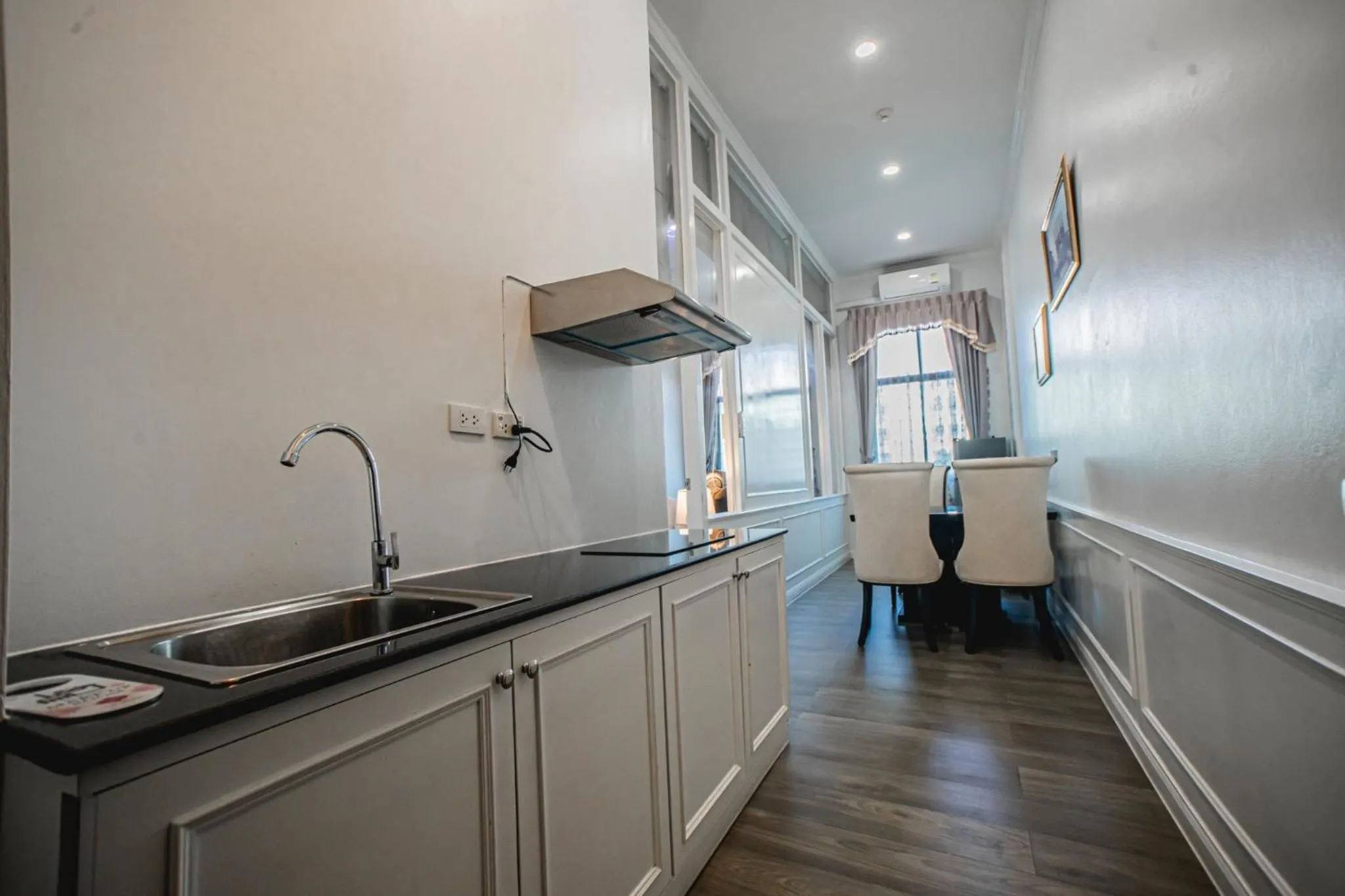 Kitchen or kitchenette in Banbua Grand Udon