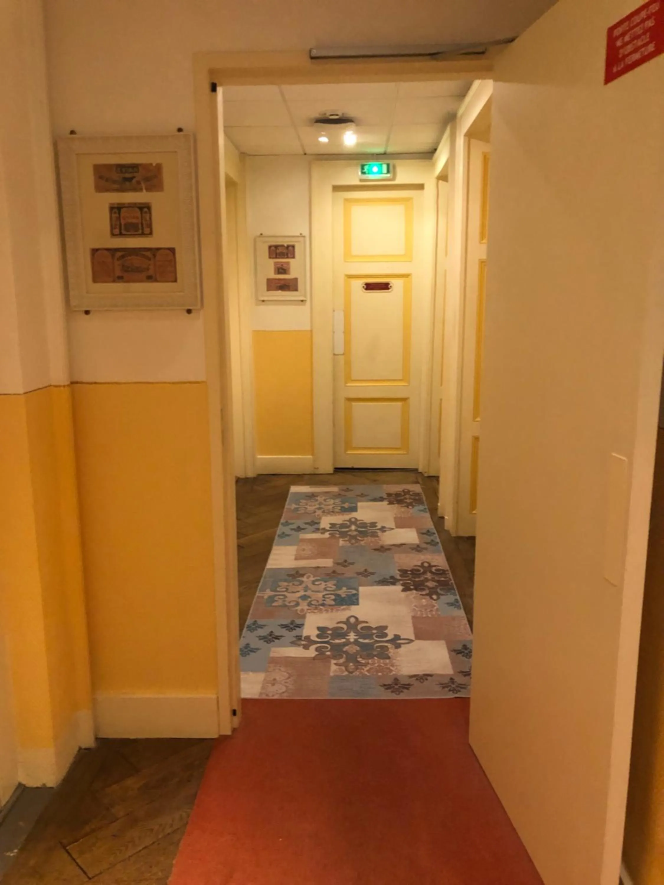 Property building in Hôtel Restaurant Continental