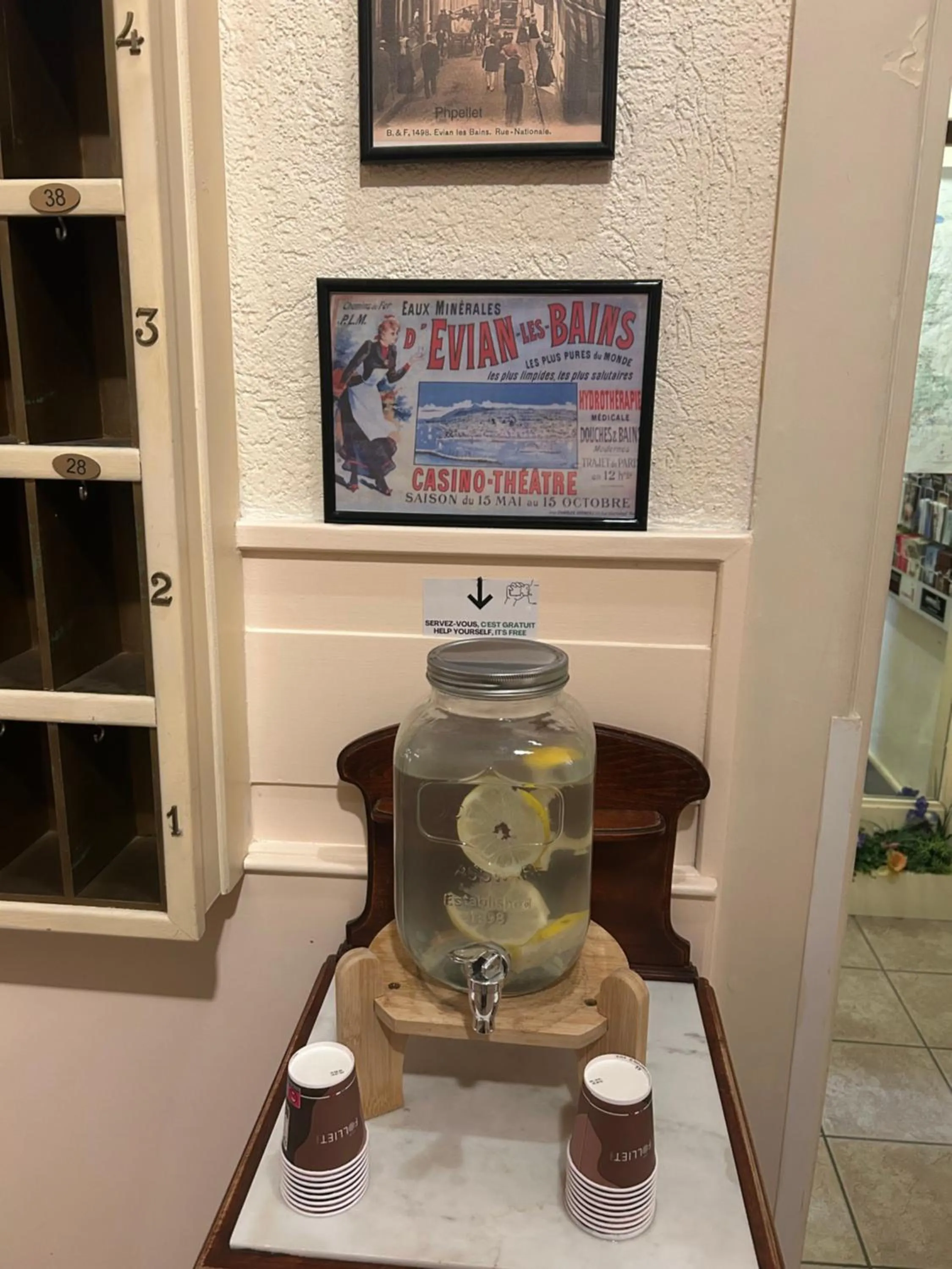 On site in Hôtel Restaurant Continental