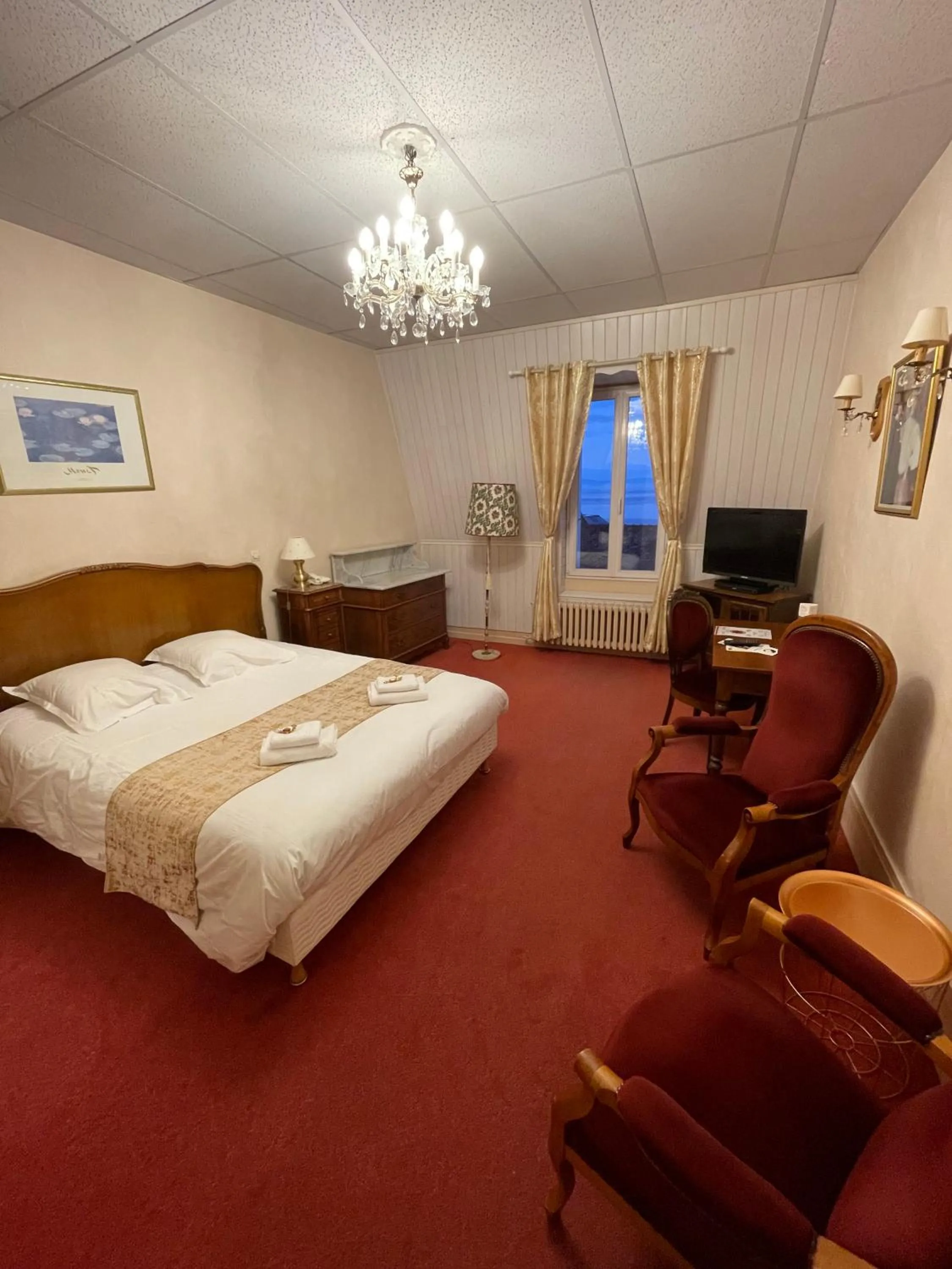 Bed in Hôtel Restaurant Continental