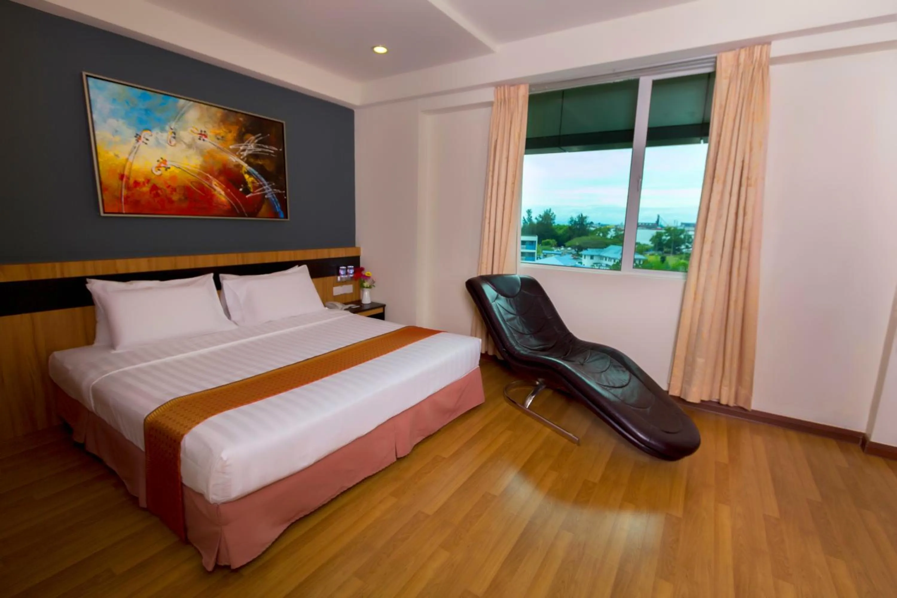 Bed in Mariner Hotel Labuan