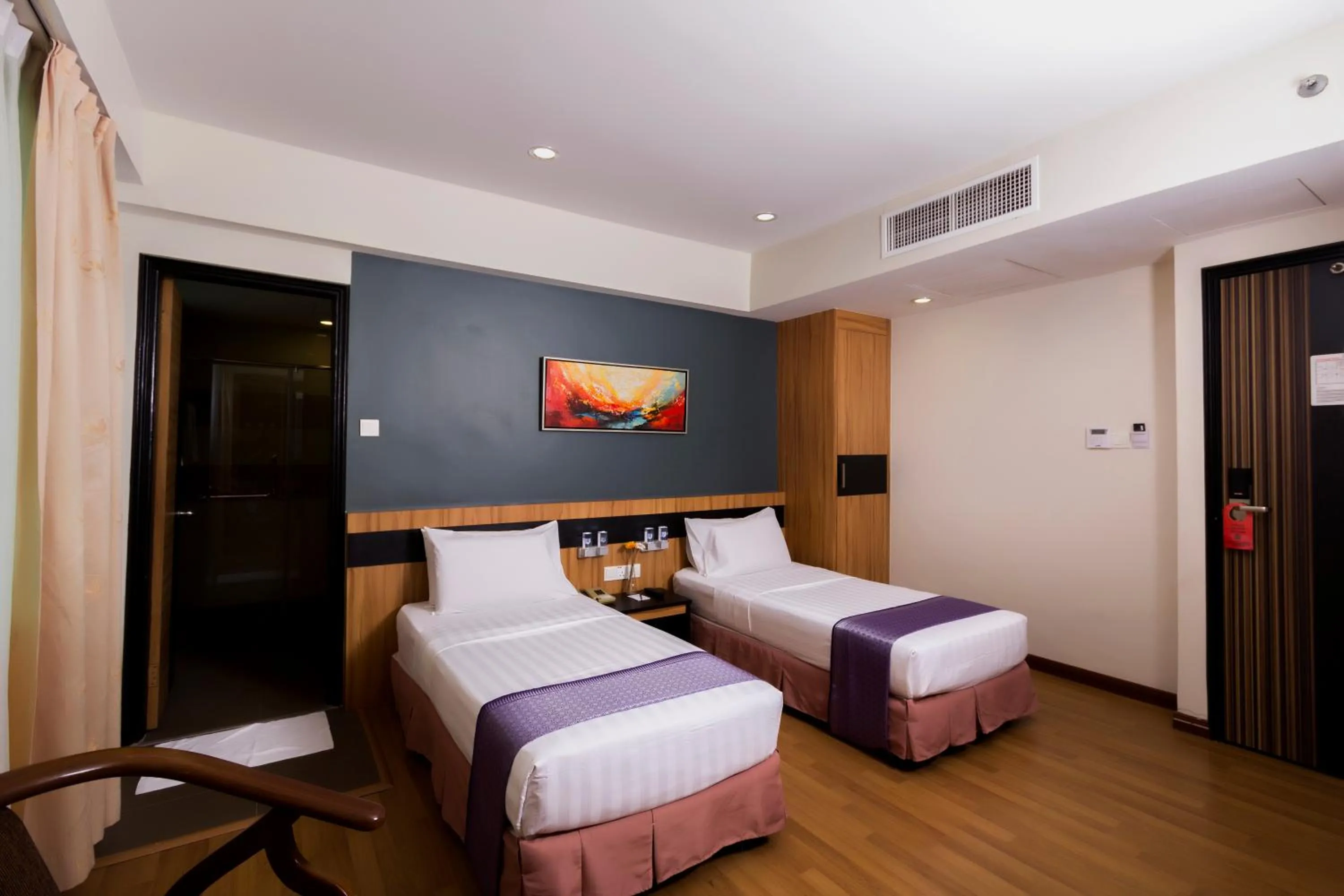 Bed in Mariner Hotel Labuan