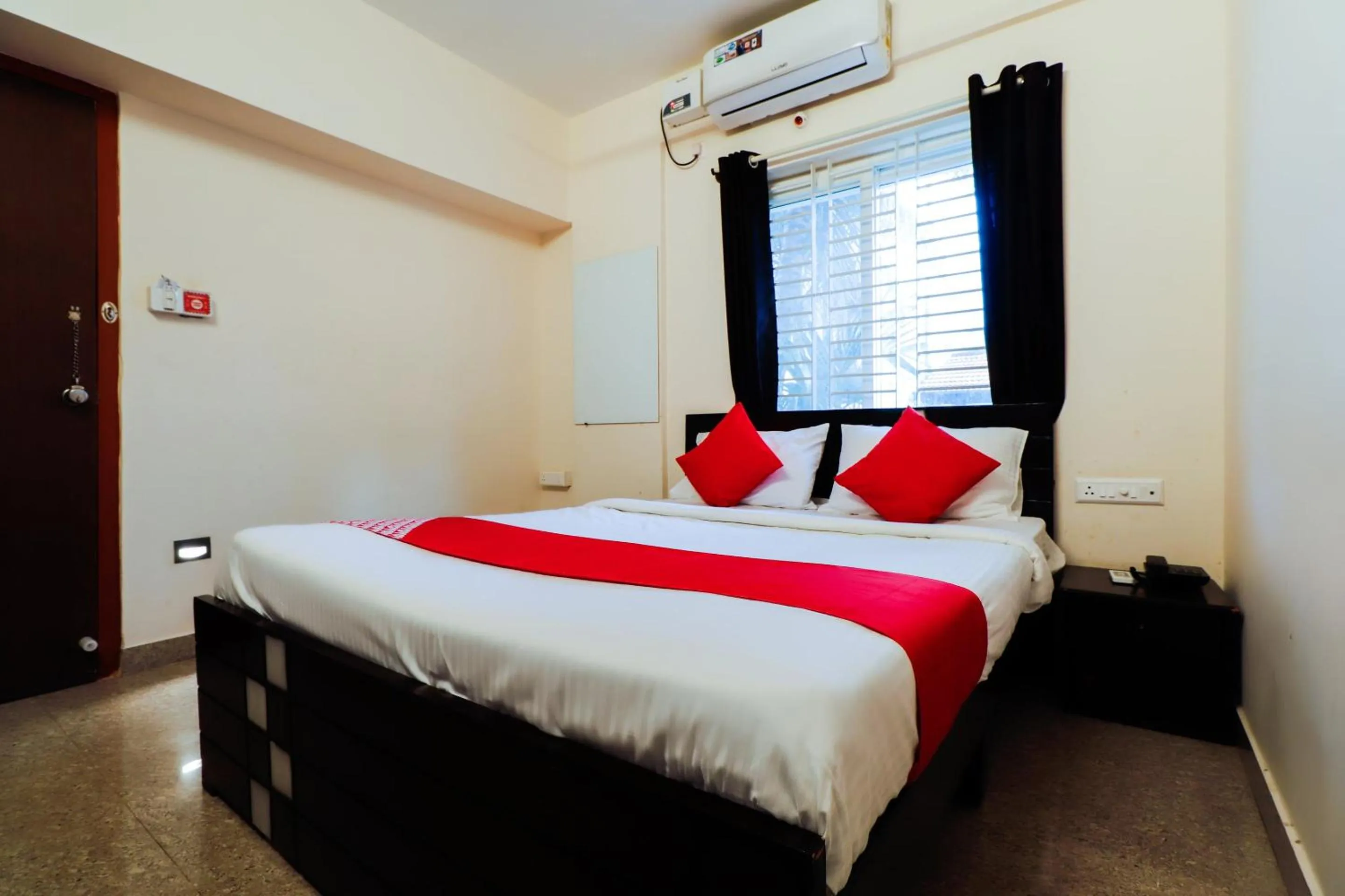 Bedroom, Bed in GN Collection O Near Rajajinagar Industrial Estate