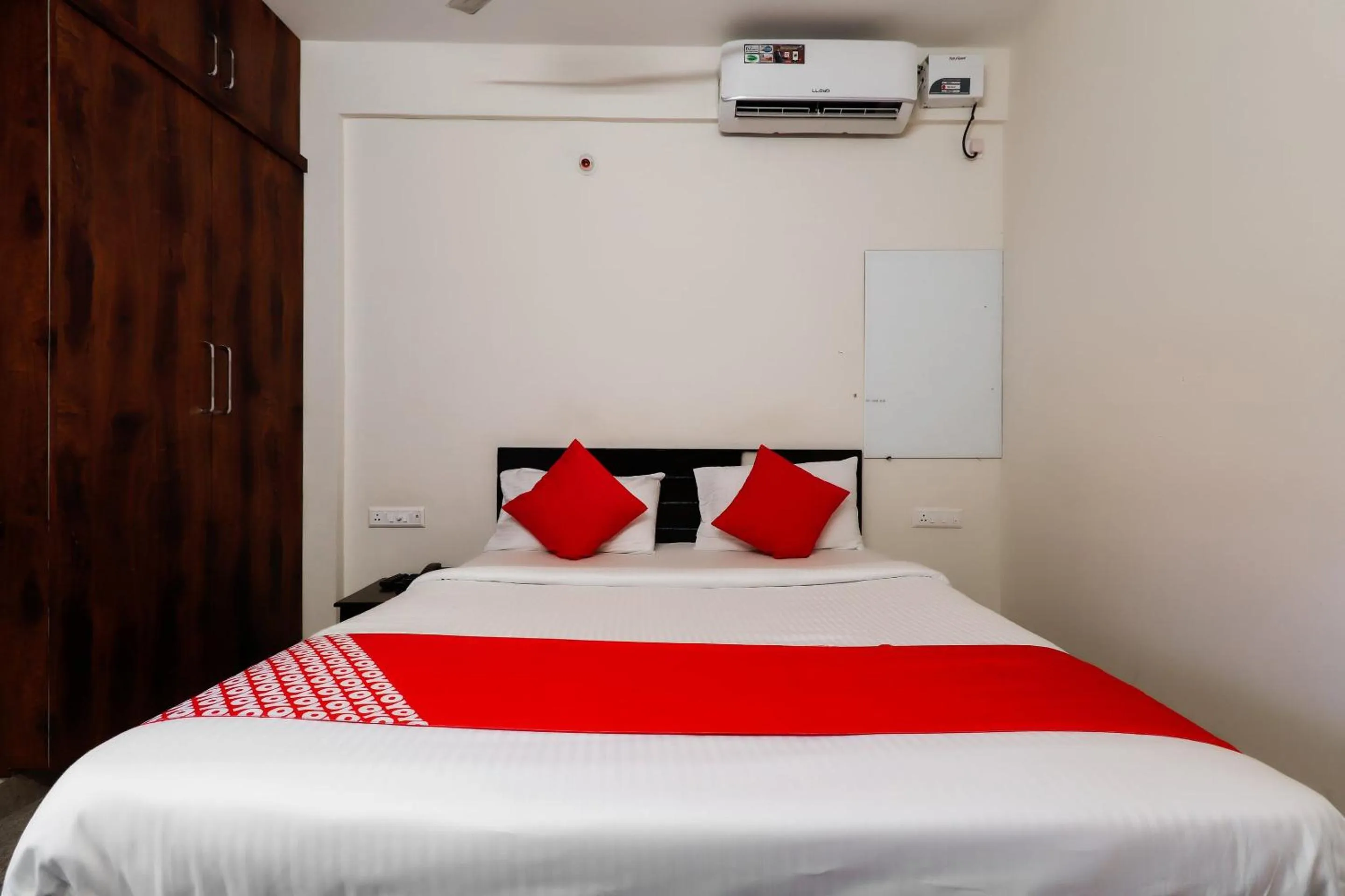 Bedroom, Bed in GN Collection O Near Rajajinagar Industrial Estate