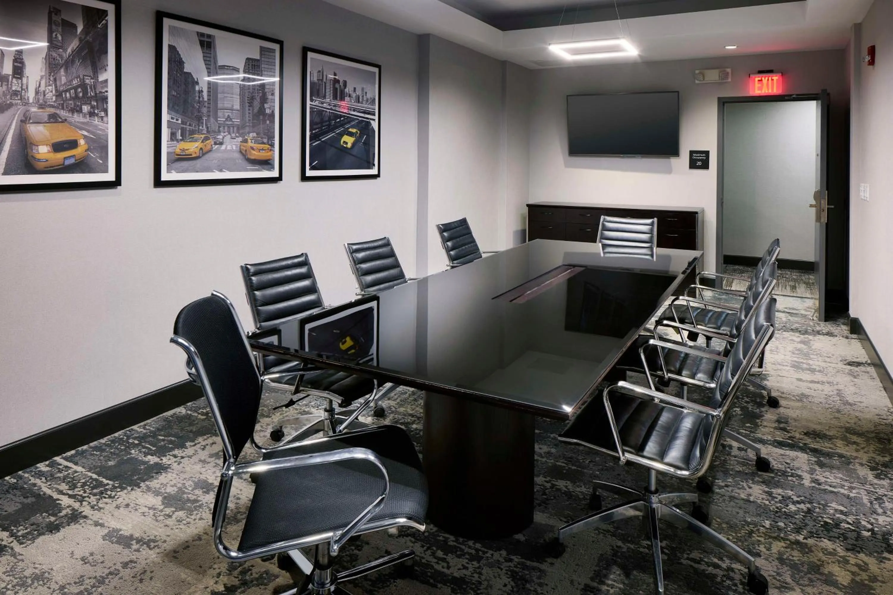 Meeting/conference room in Hampton Inn Newark Airport