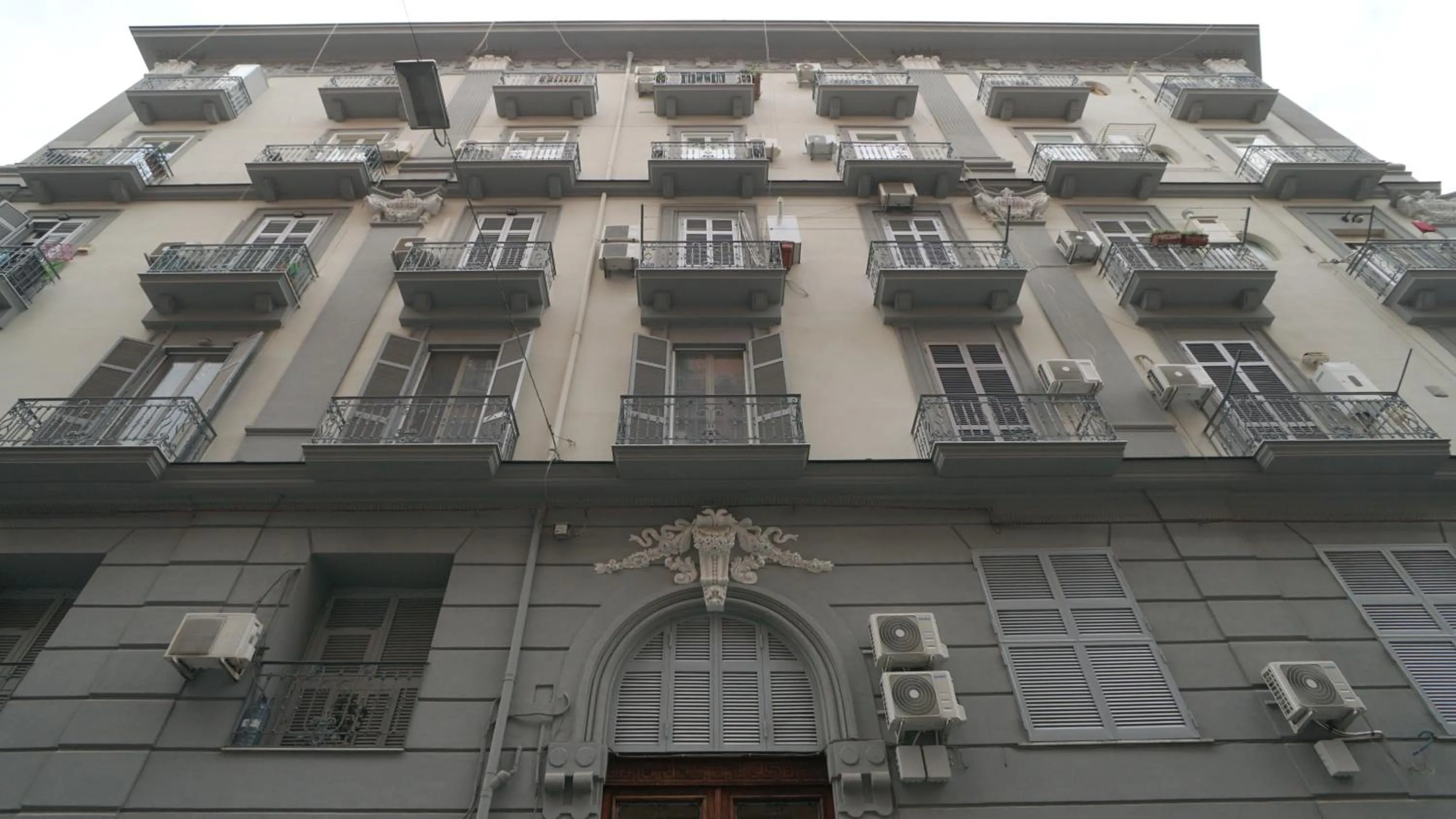 Property building in Naporà