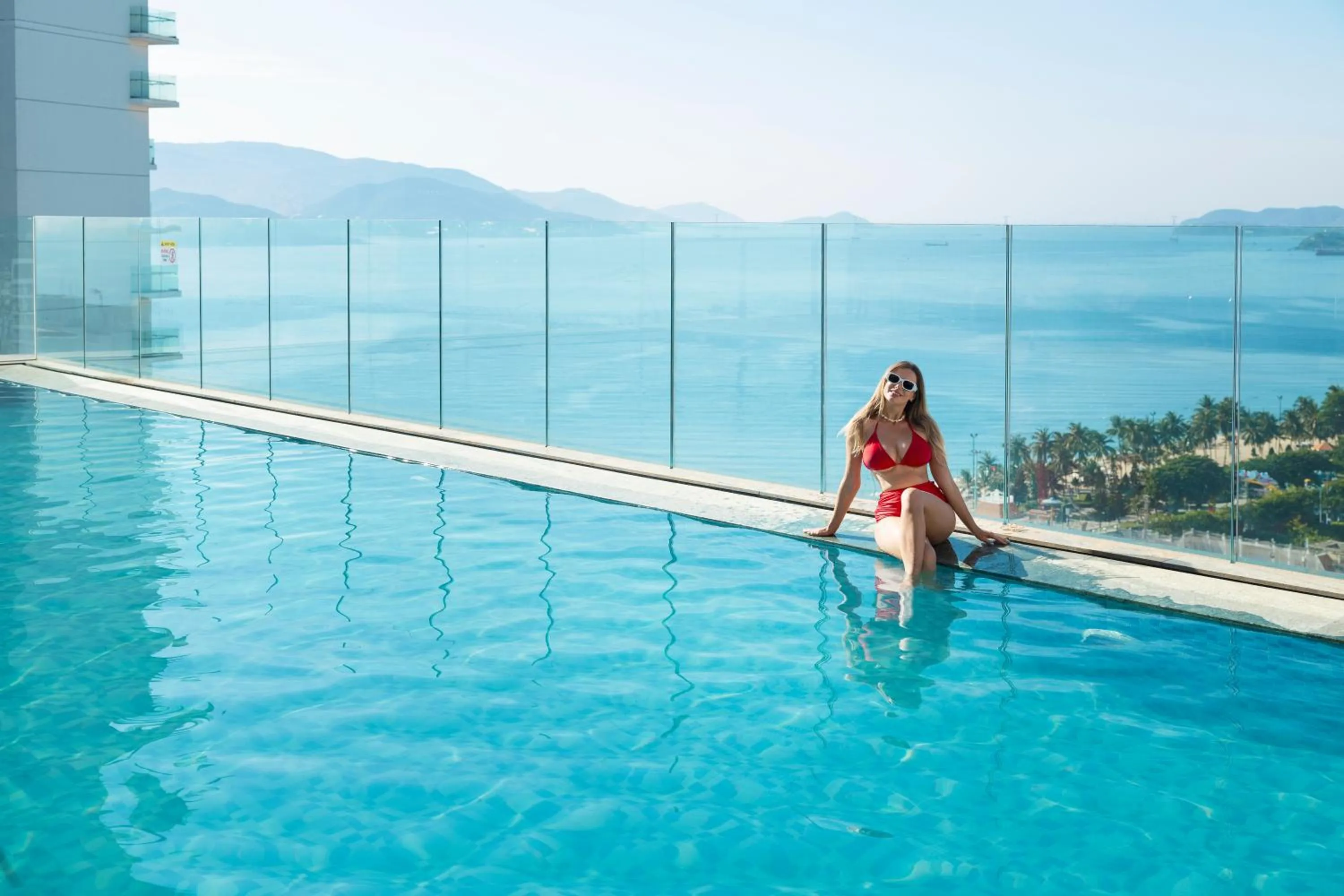 Swimming pool in Gonsala Hotel Nha Trang