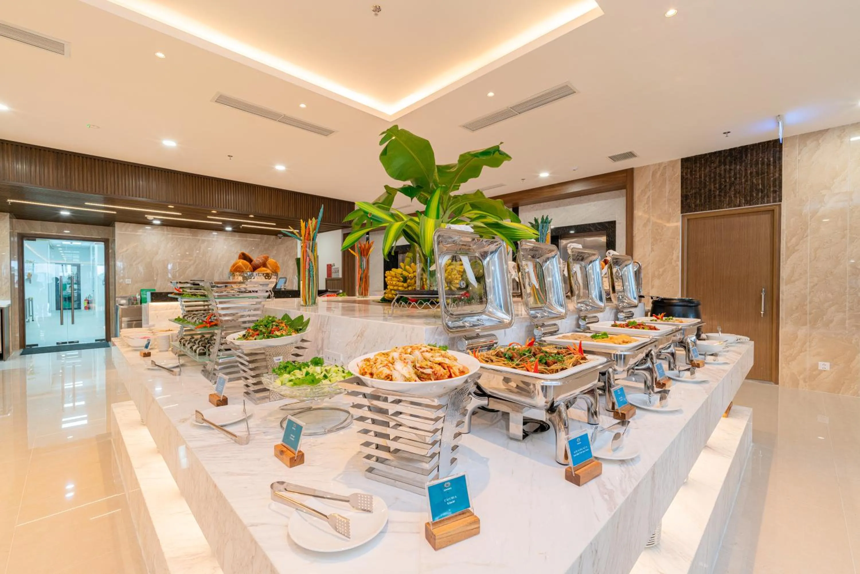 Restaurant/places to eat in Gonsala Hotel Nha Trang