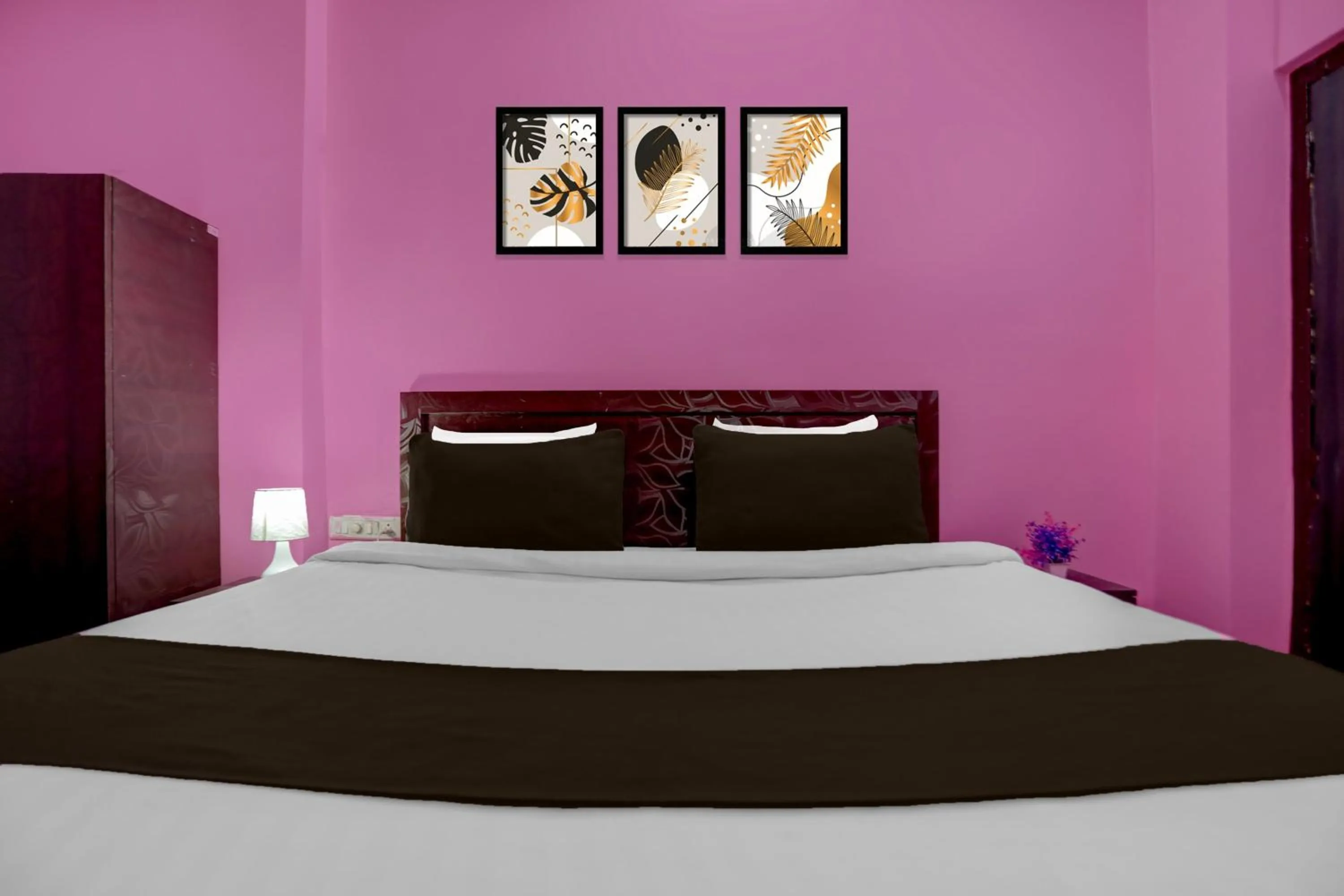 Bedroom, Bed in Super Hotel O Patliputra Railway Station Formerly Rameshwaram Guest House