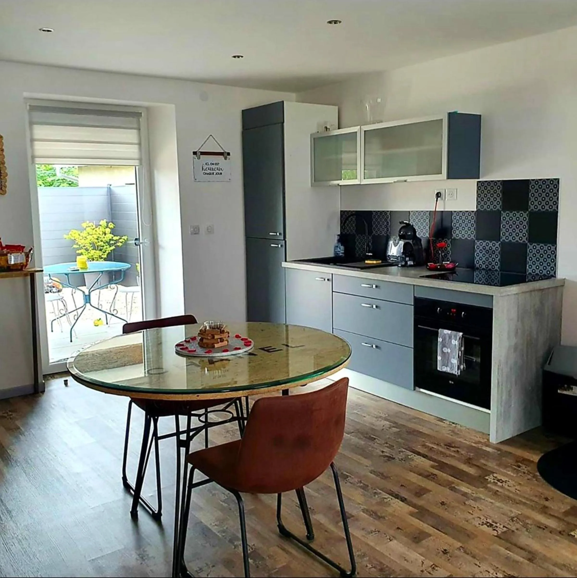 Kitchen or kitchenette in Espace détente Champagney