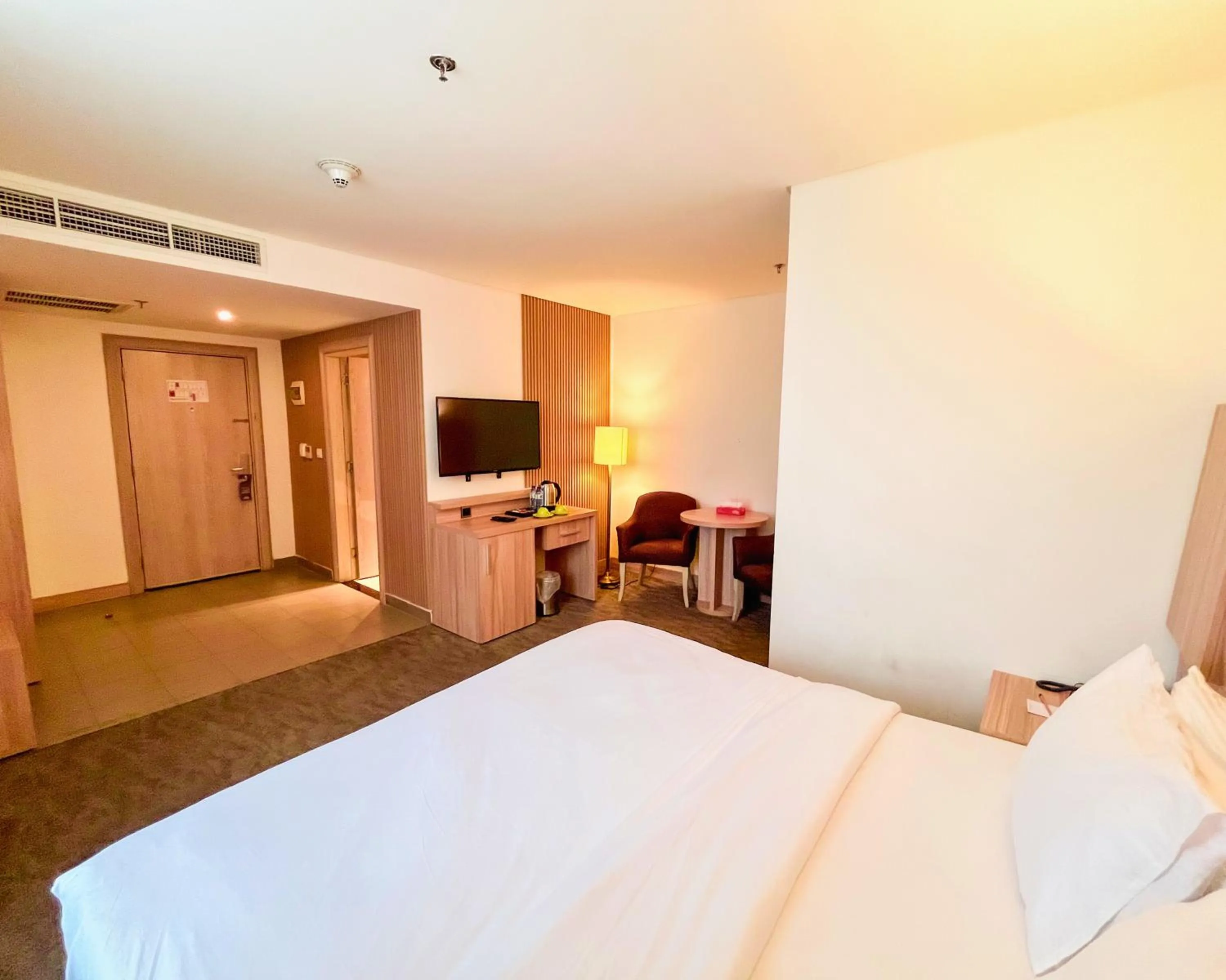 Bed in La Casa Hotel Amman by FHM