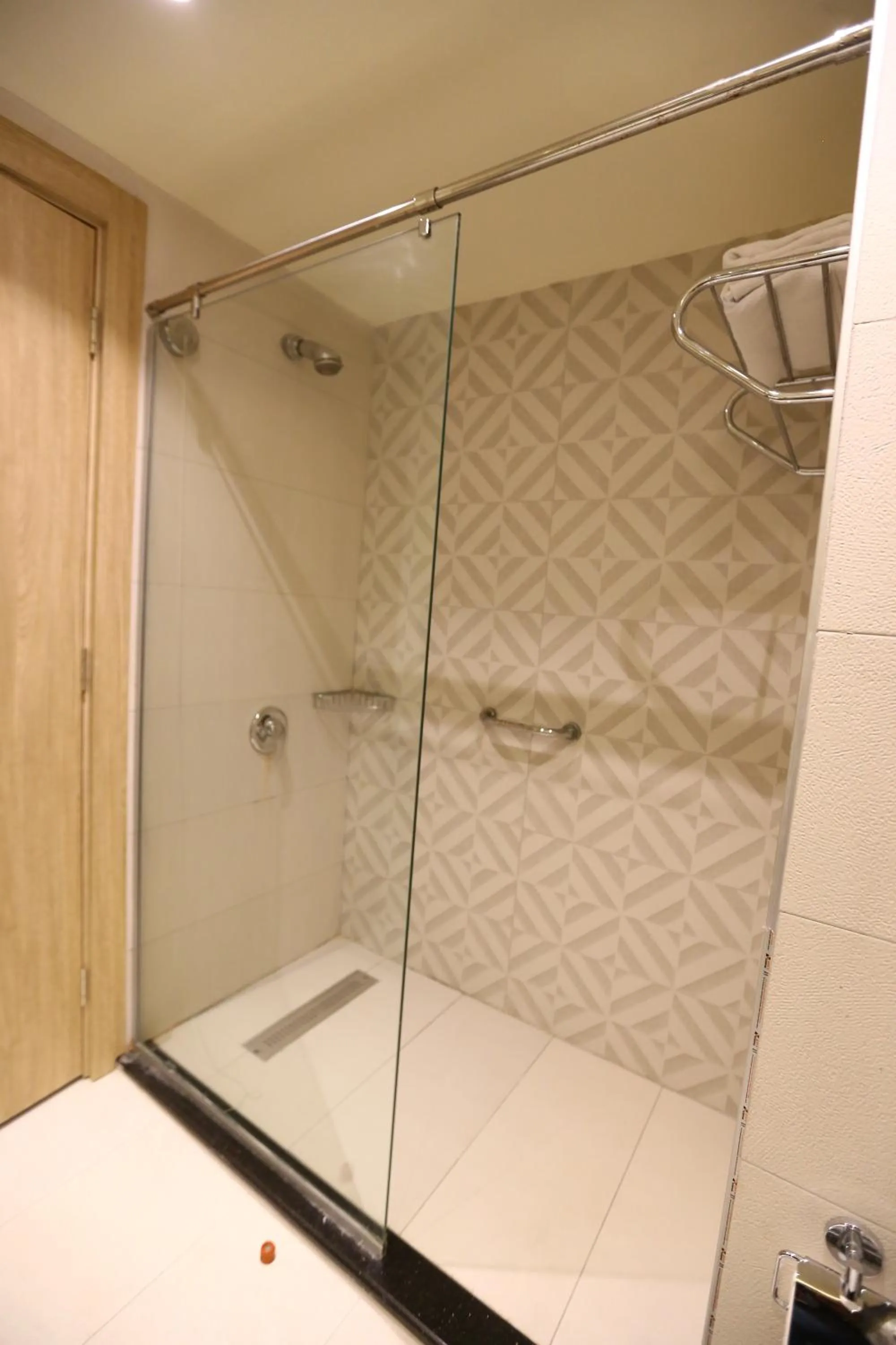 Shower in La Casa Hotel Amman by FHM