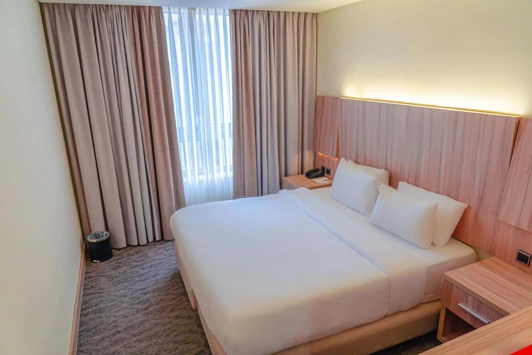 Bedroom, Bed in La Casa Hotel Amman by FHM