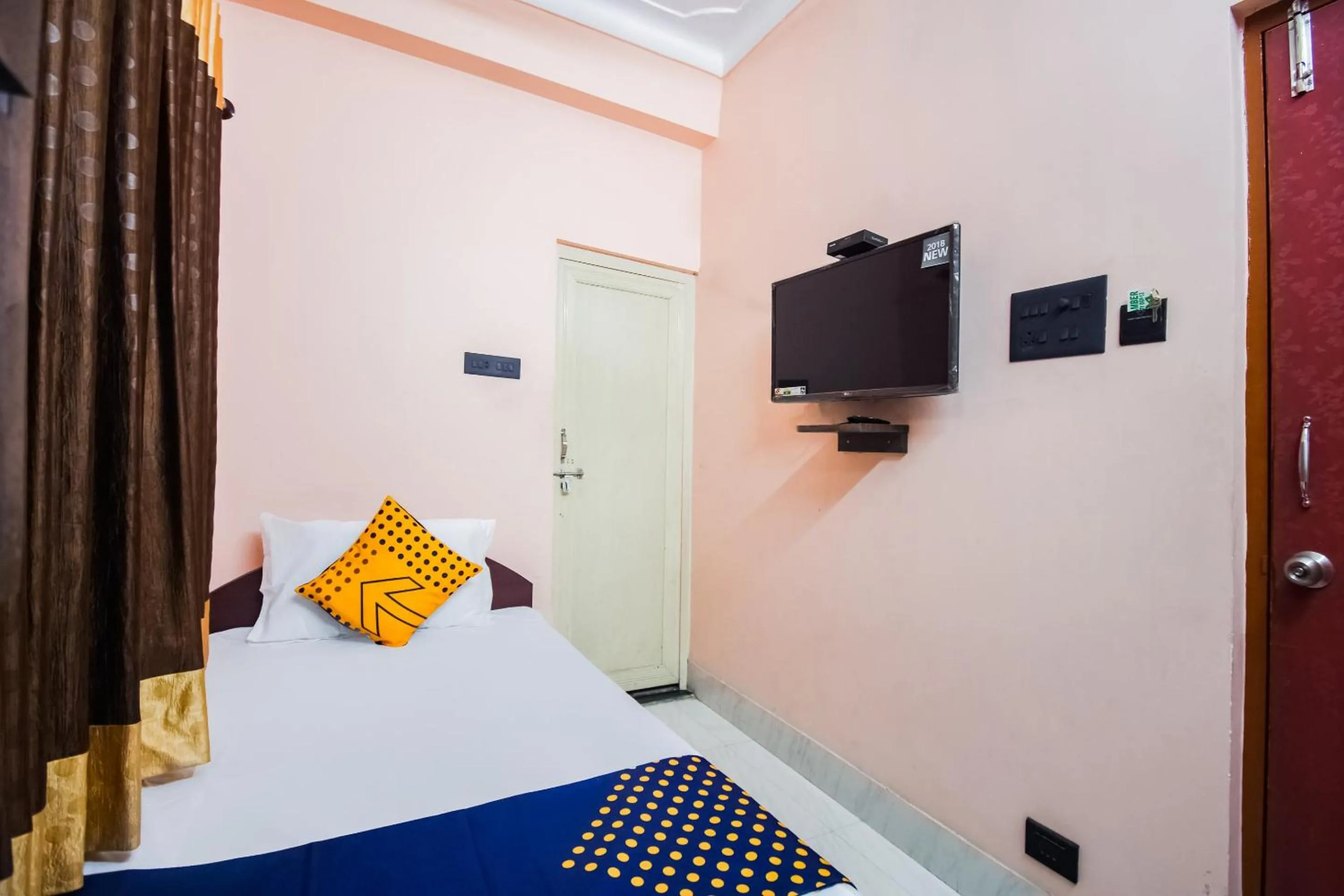 Bedroom, Bed in Hotel O The amber