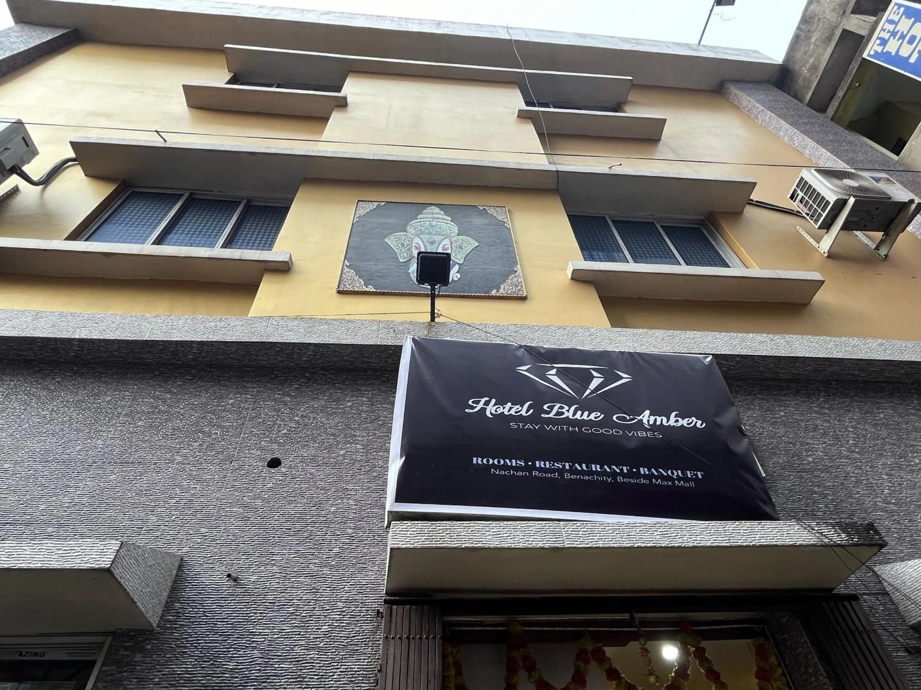 Facade/entrance in Hotel O The amber