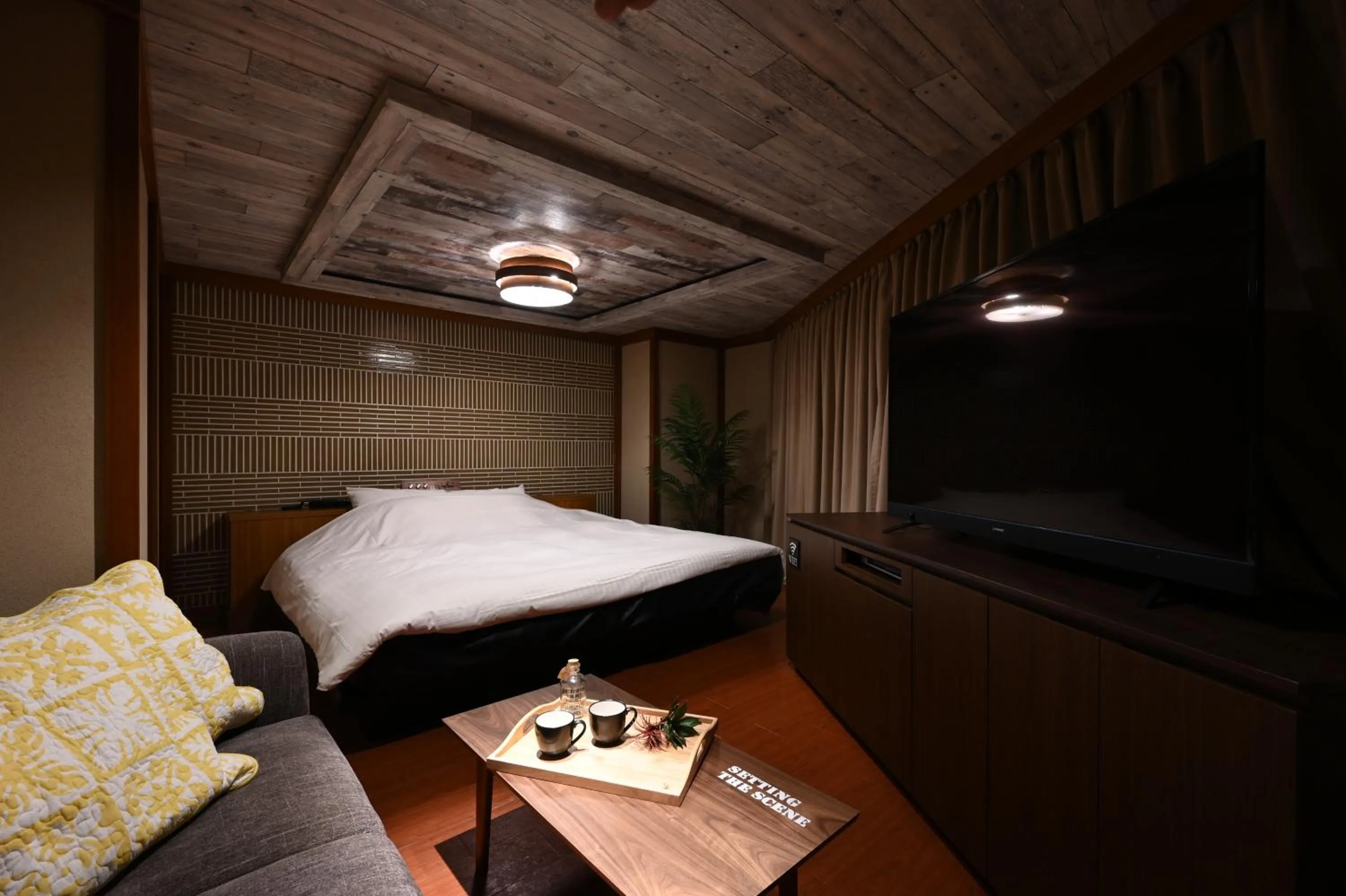 Bed in HOTEL The Scene