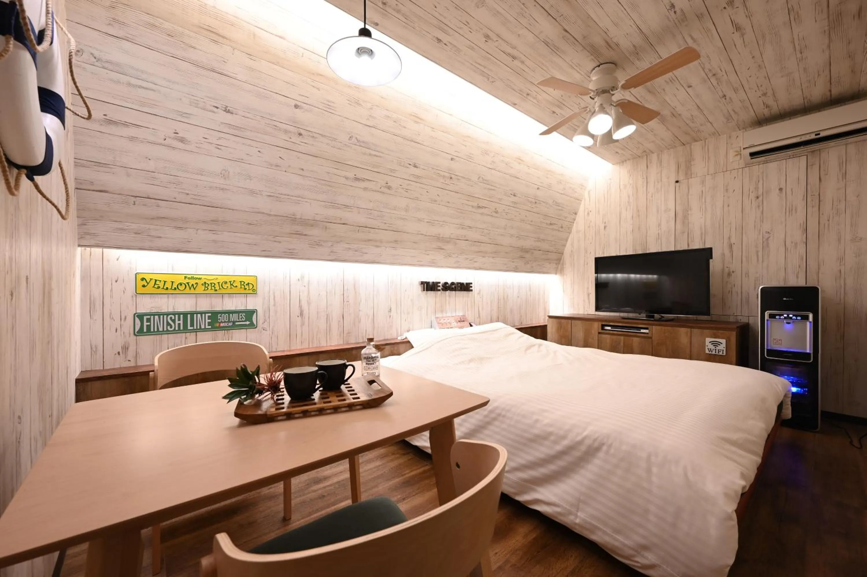 Bed in HOTEL The Scene