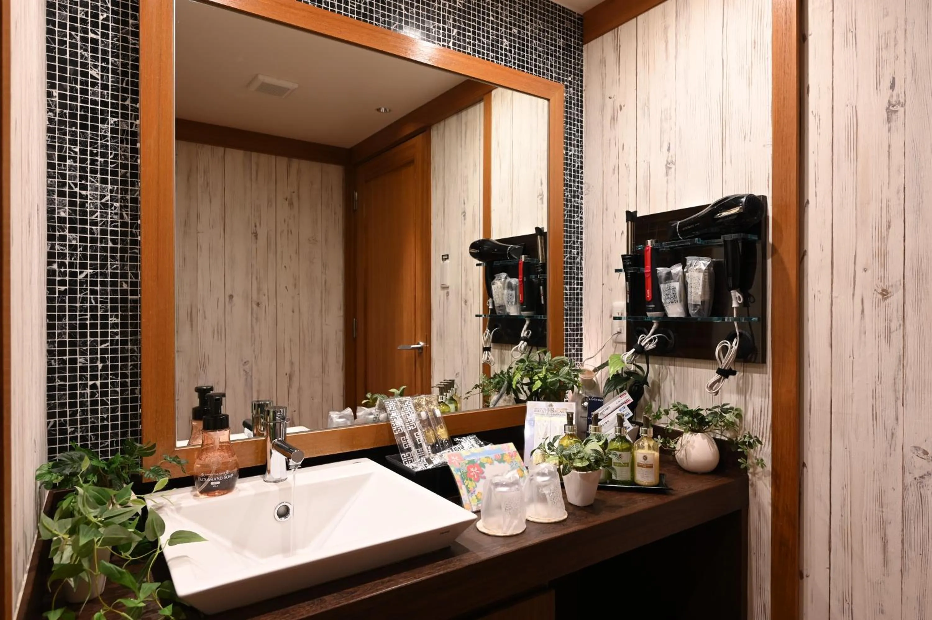 Photo of the whole room in HOTEL The Scene