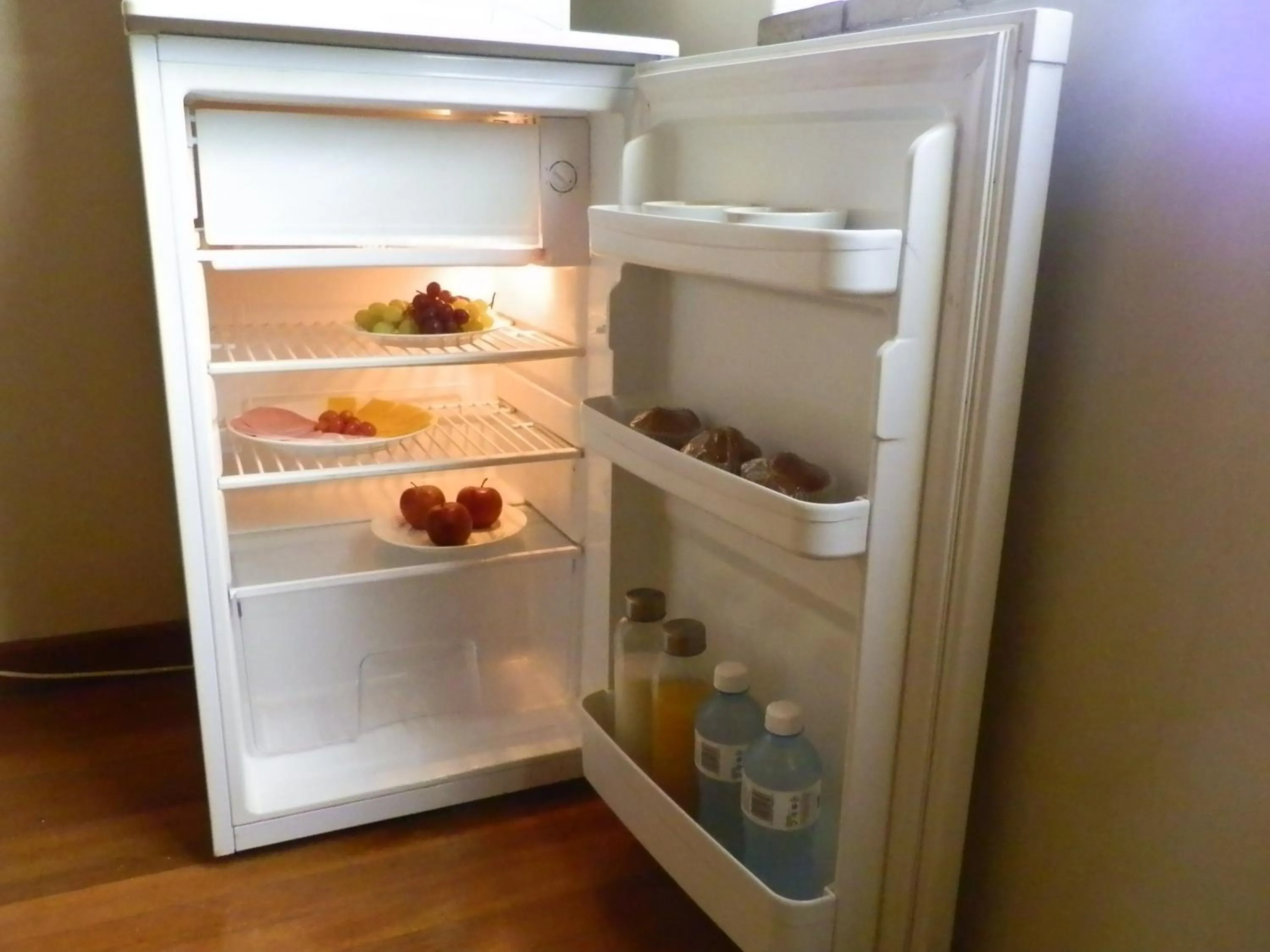 Kitchen or kitchenette in 10 on Fairview B&B