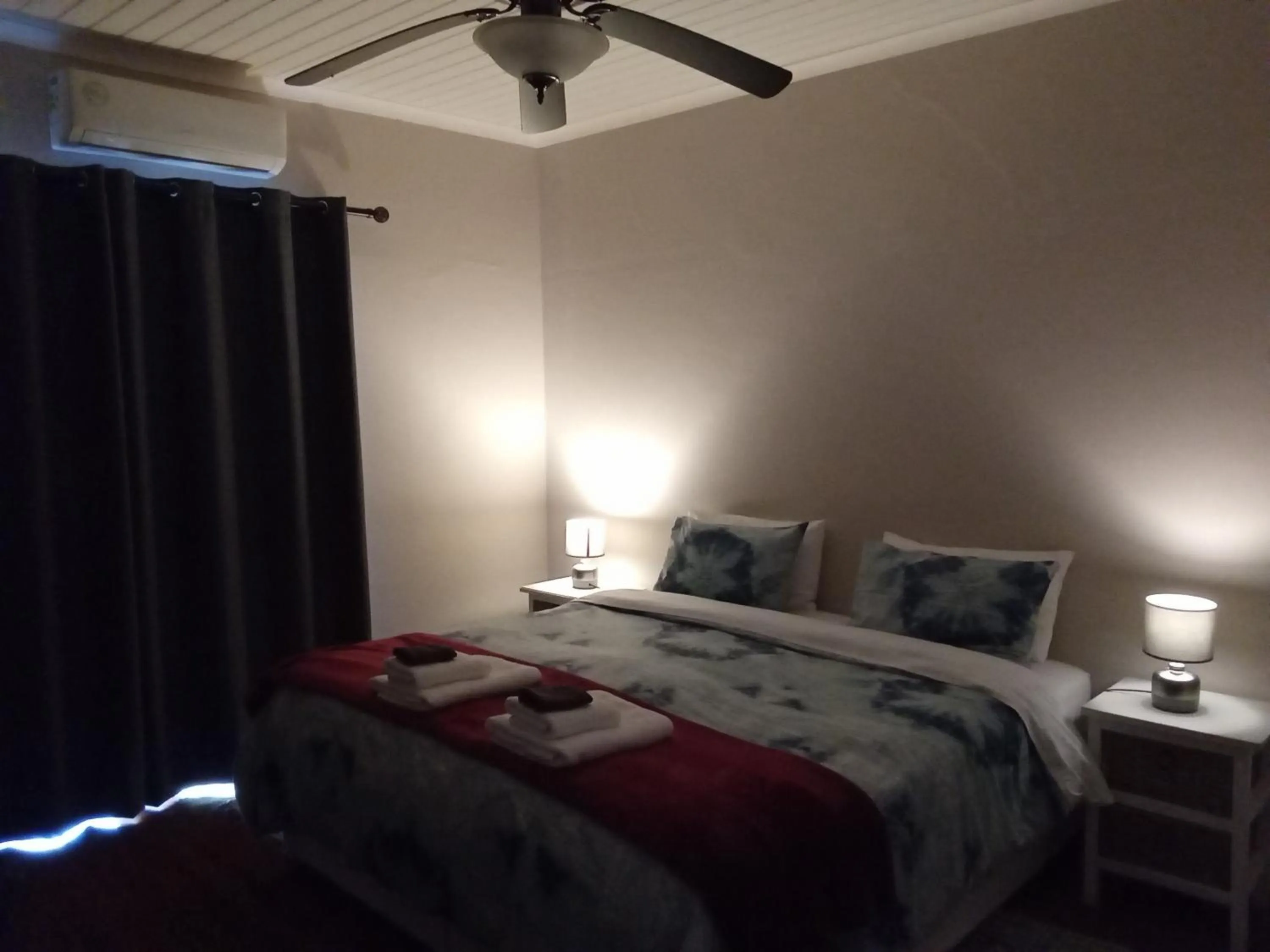 Bedroom, Bed in 10 on Fairview B&B