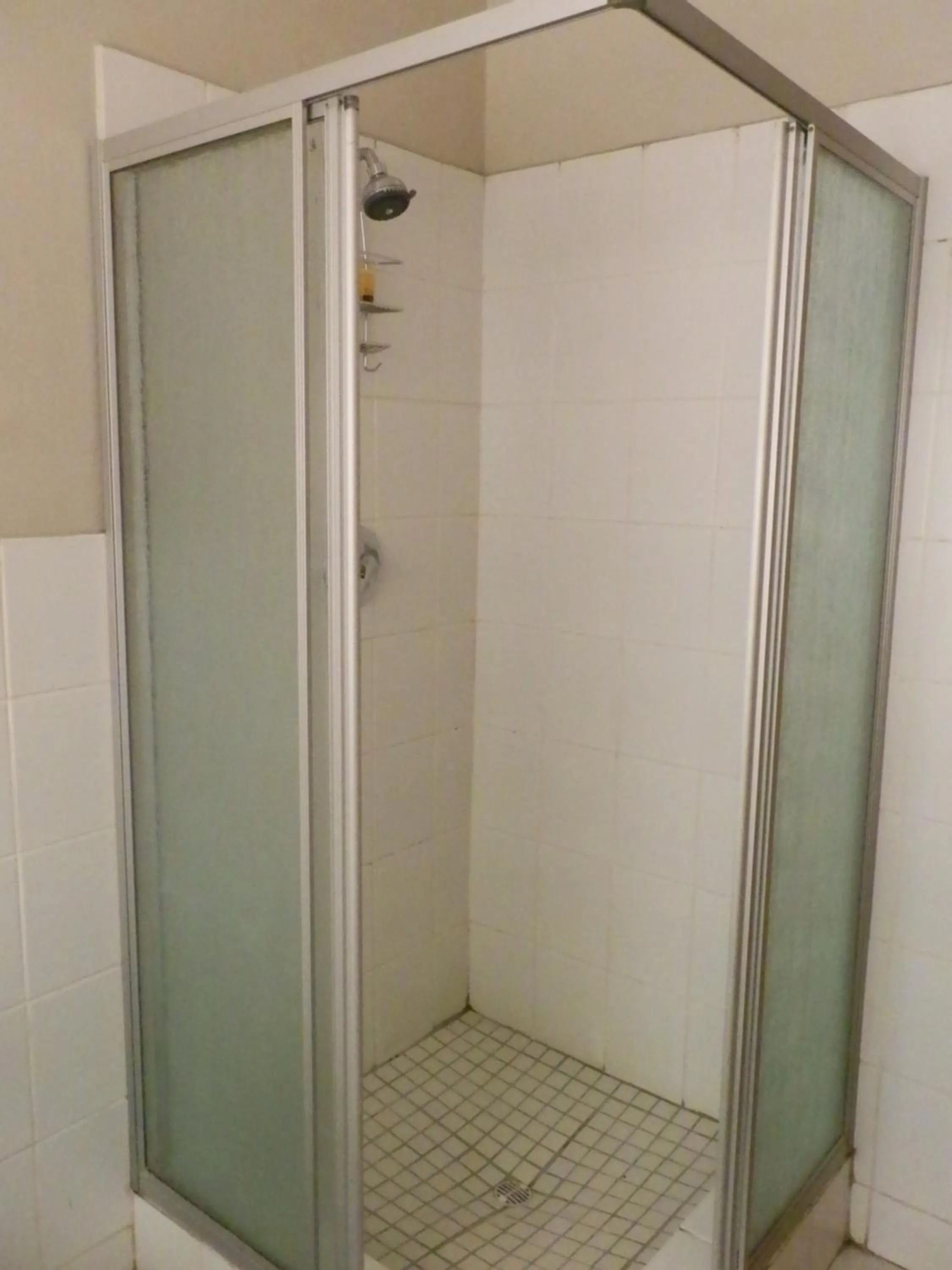 Shower in 10 on Fairview B&B