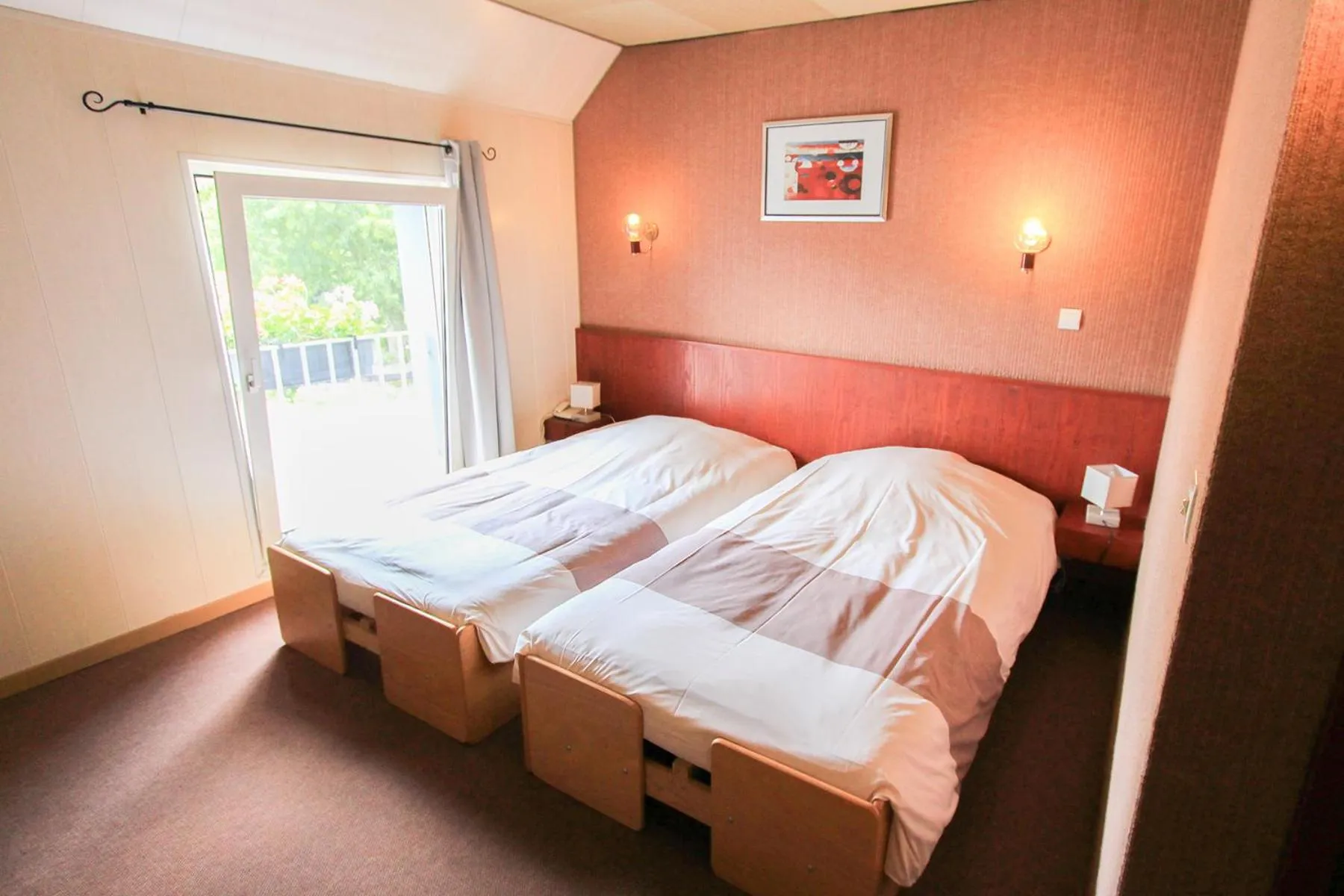 Bed in Hotel Restaurant De La Poste Mulhouse Ottmarsheim