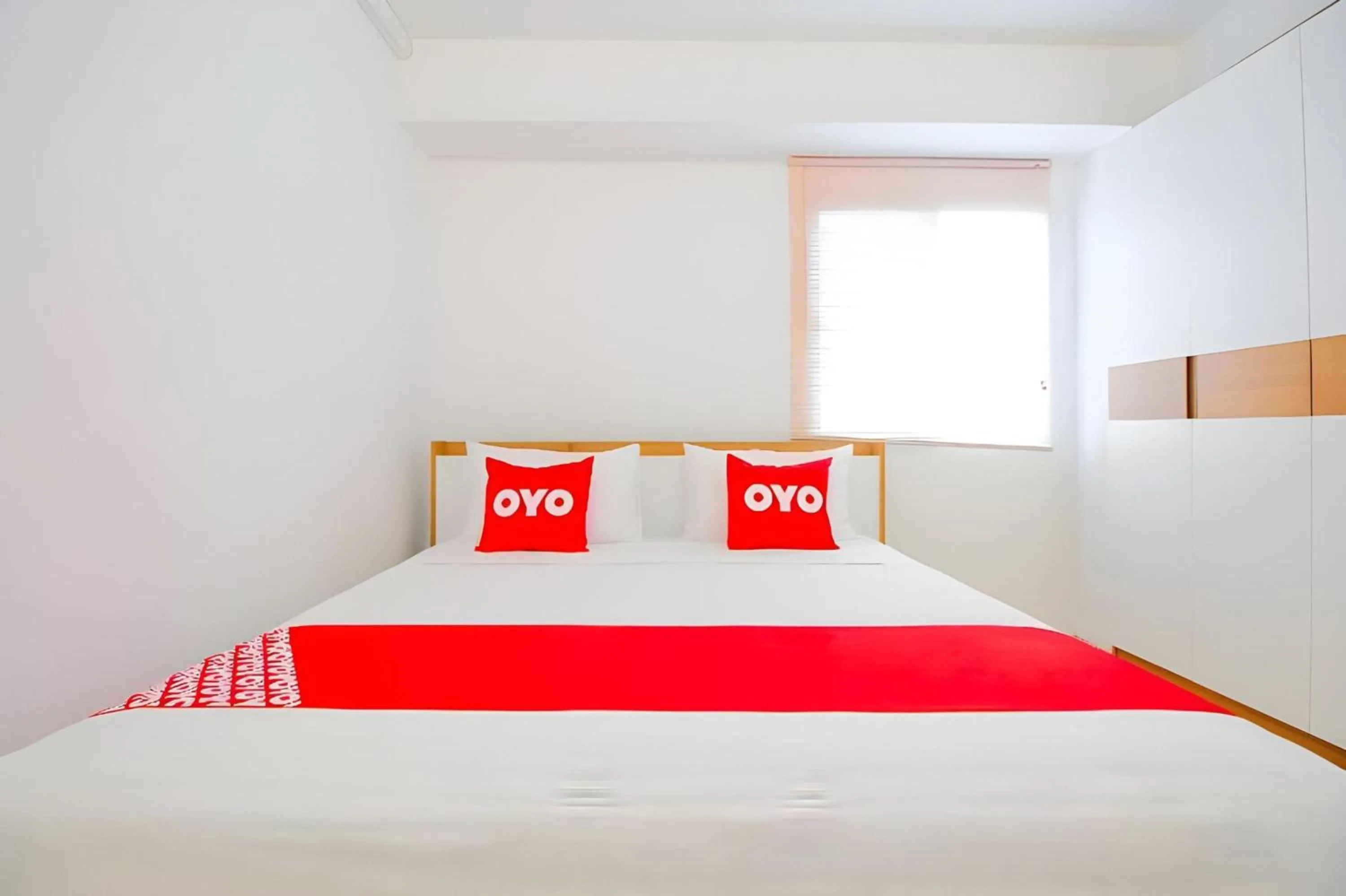 Bedroom in Capital O 411 Grandview Condo 15