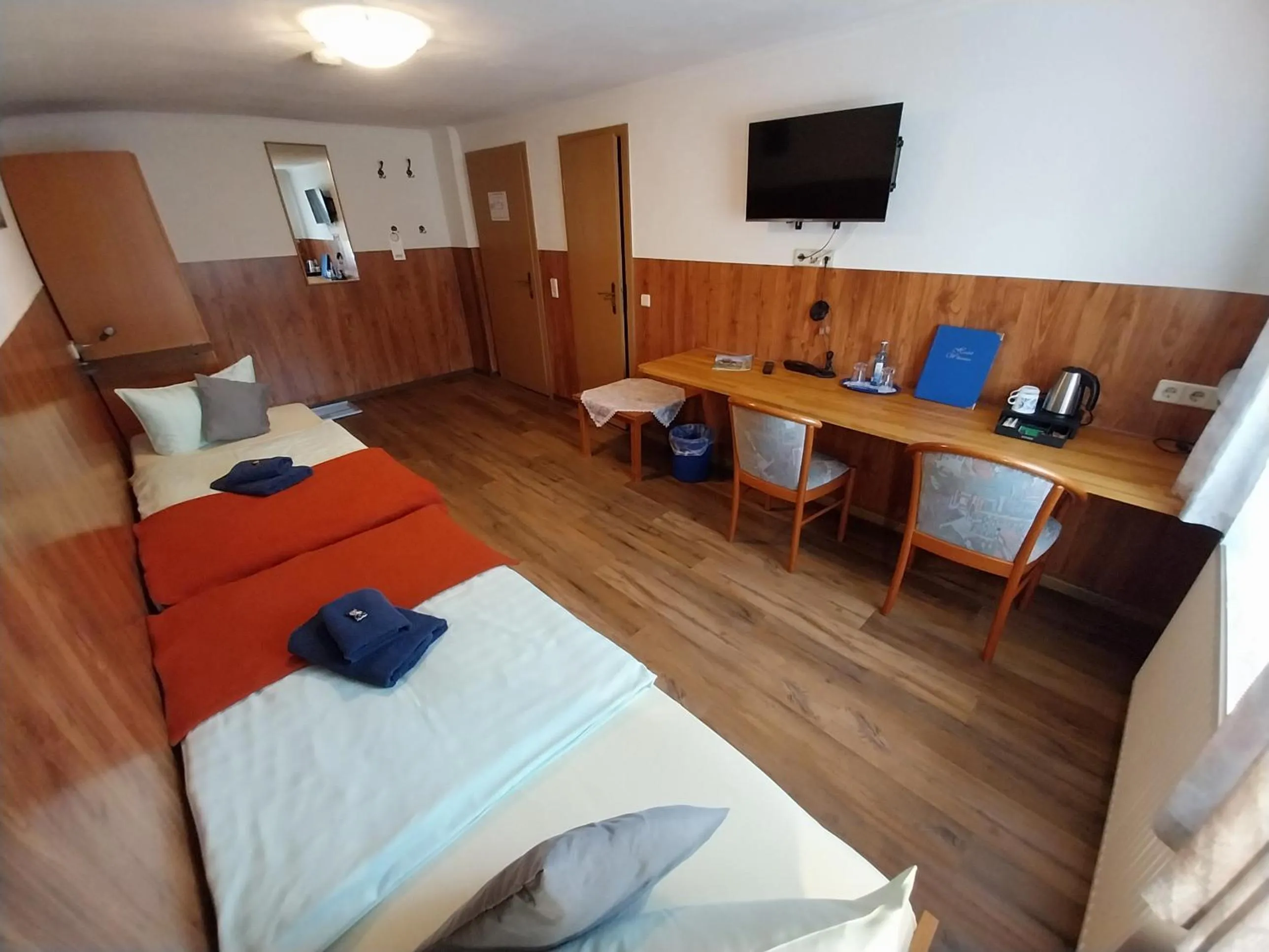 Bed in Landhotel Waldschlößchen mit Gaststube