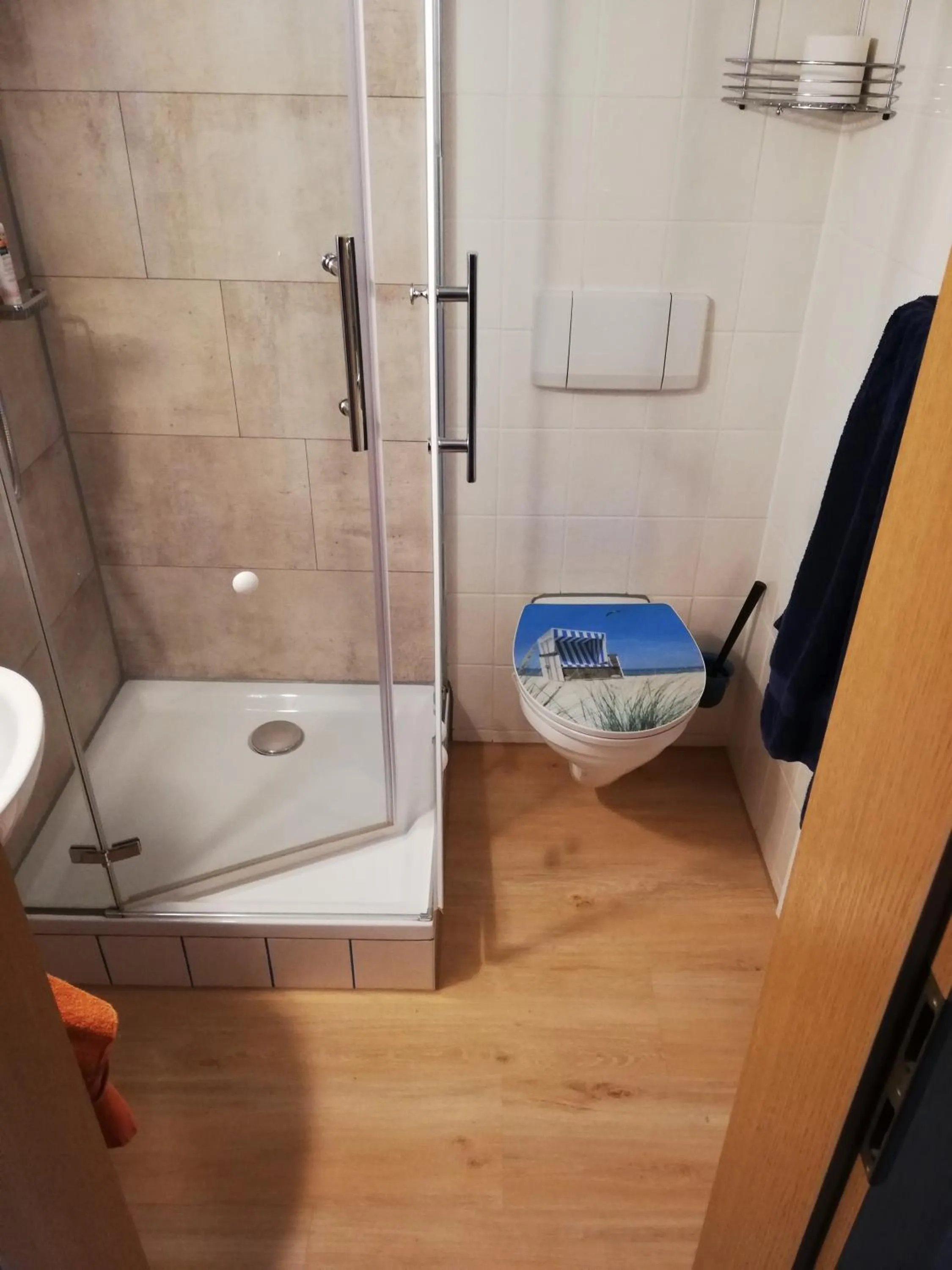 Shower in Landhotel Waldschlößchen mit Gaststube