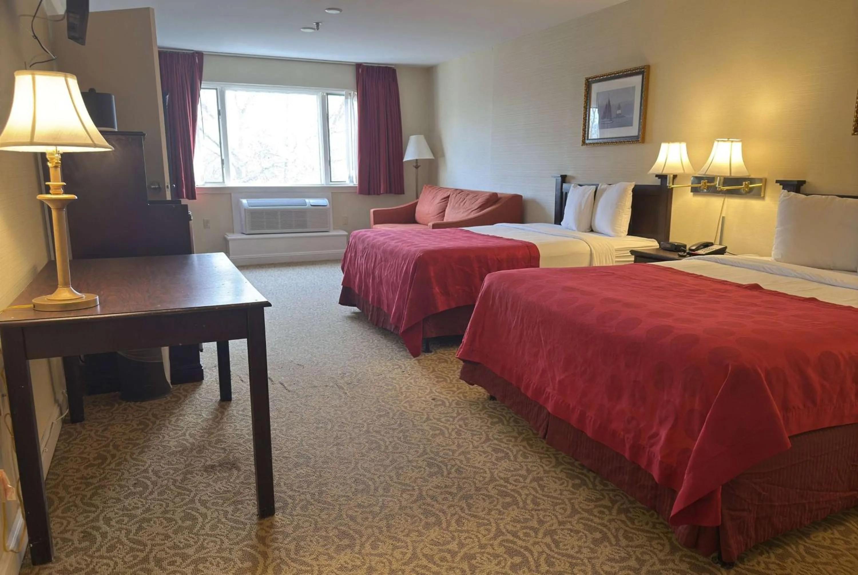 Photo of the whole room, Bed in Ramada by Wyndham Seekonk Providence Area