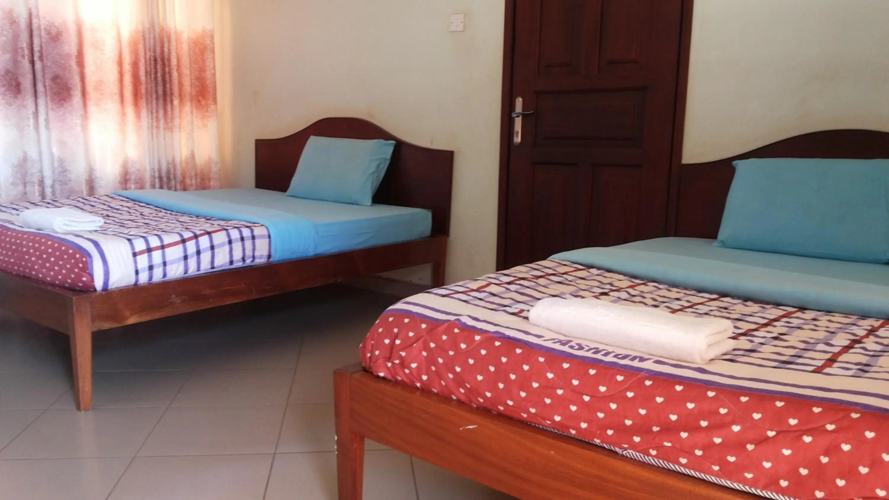 Photo of the whole room in DaysInn Hotel