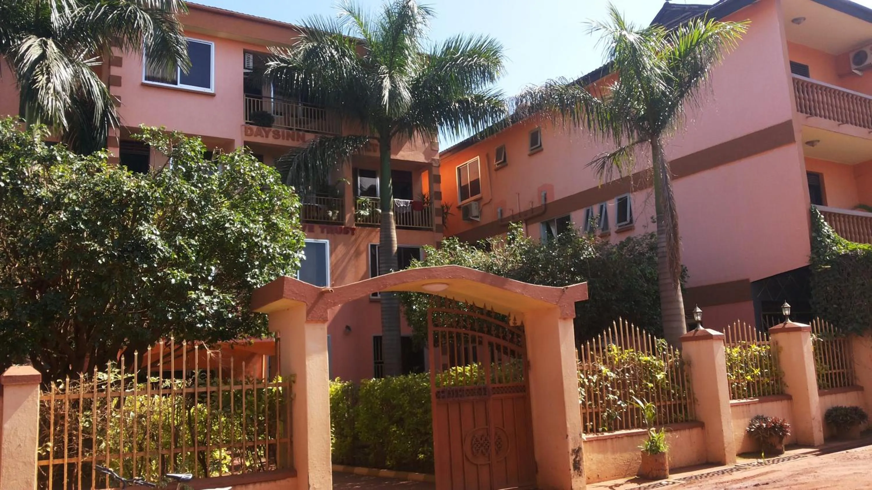 Property building in DaysInn Hotel